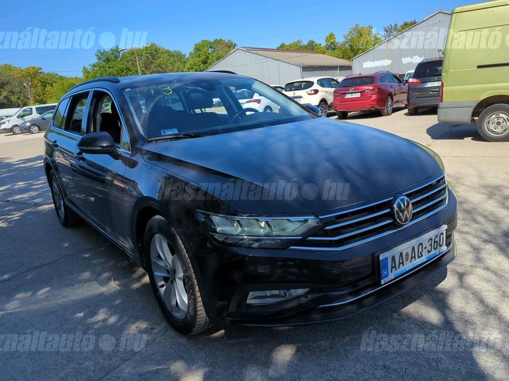 VOLKSWAGEN PASSAT 2022/7 - 1