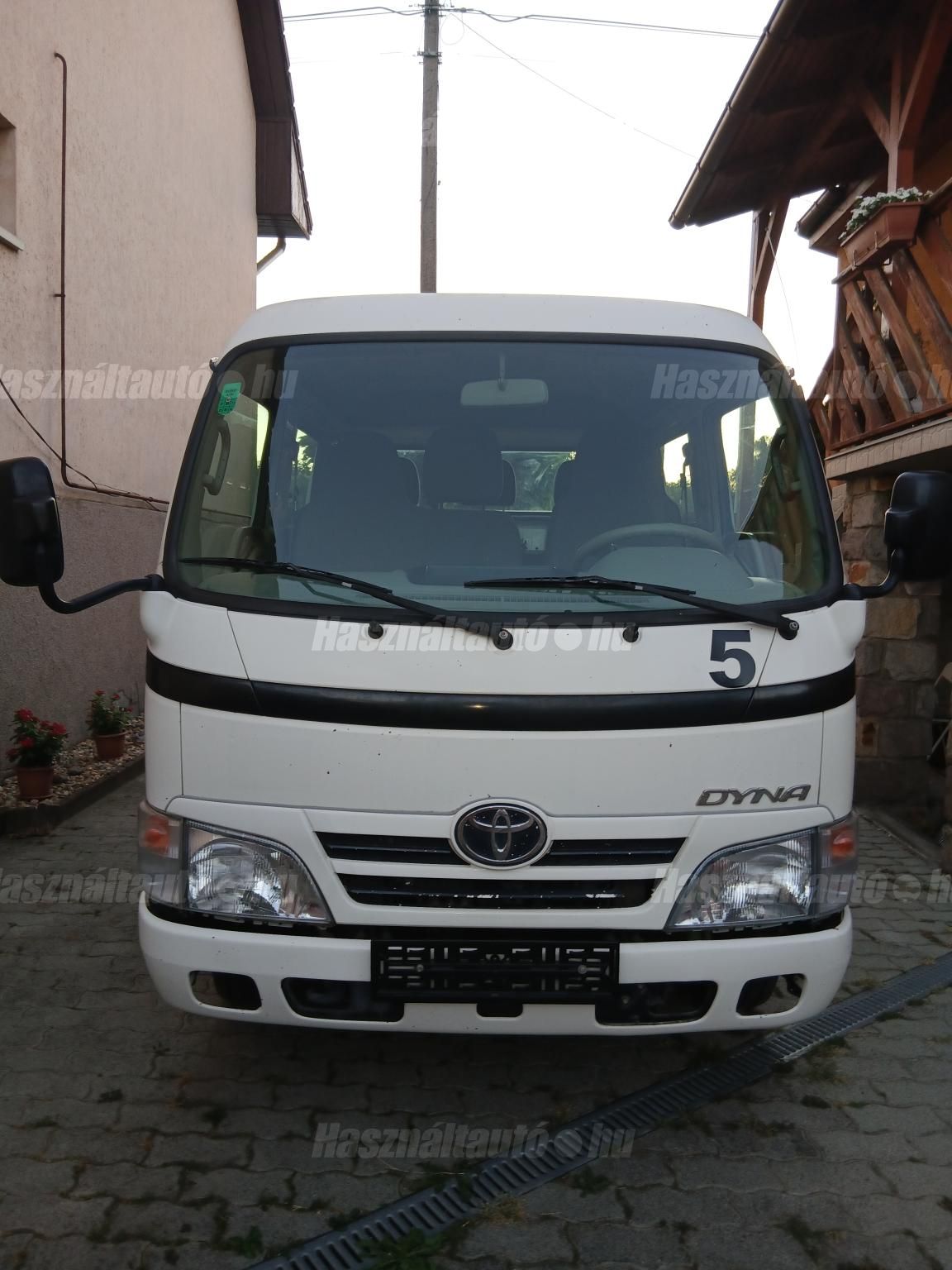 TOYOTA DYNA 2010 - 1