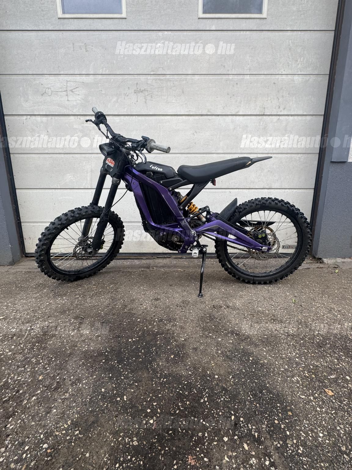 SUR-RON LIGHT BEE X 2024/7 - 1