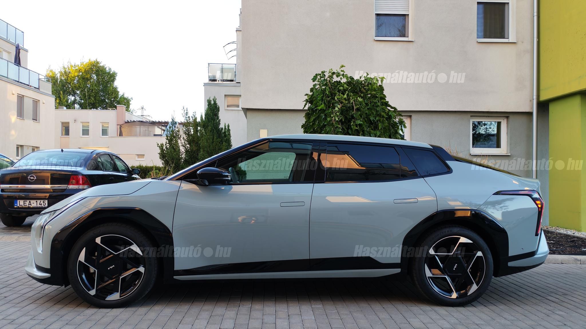 KIA EV4 2025/9 - 1