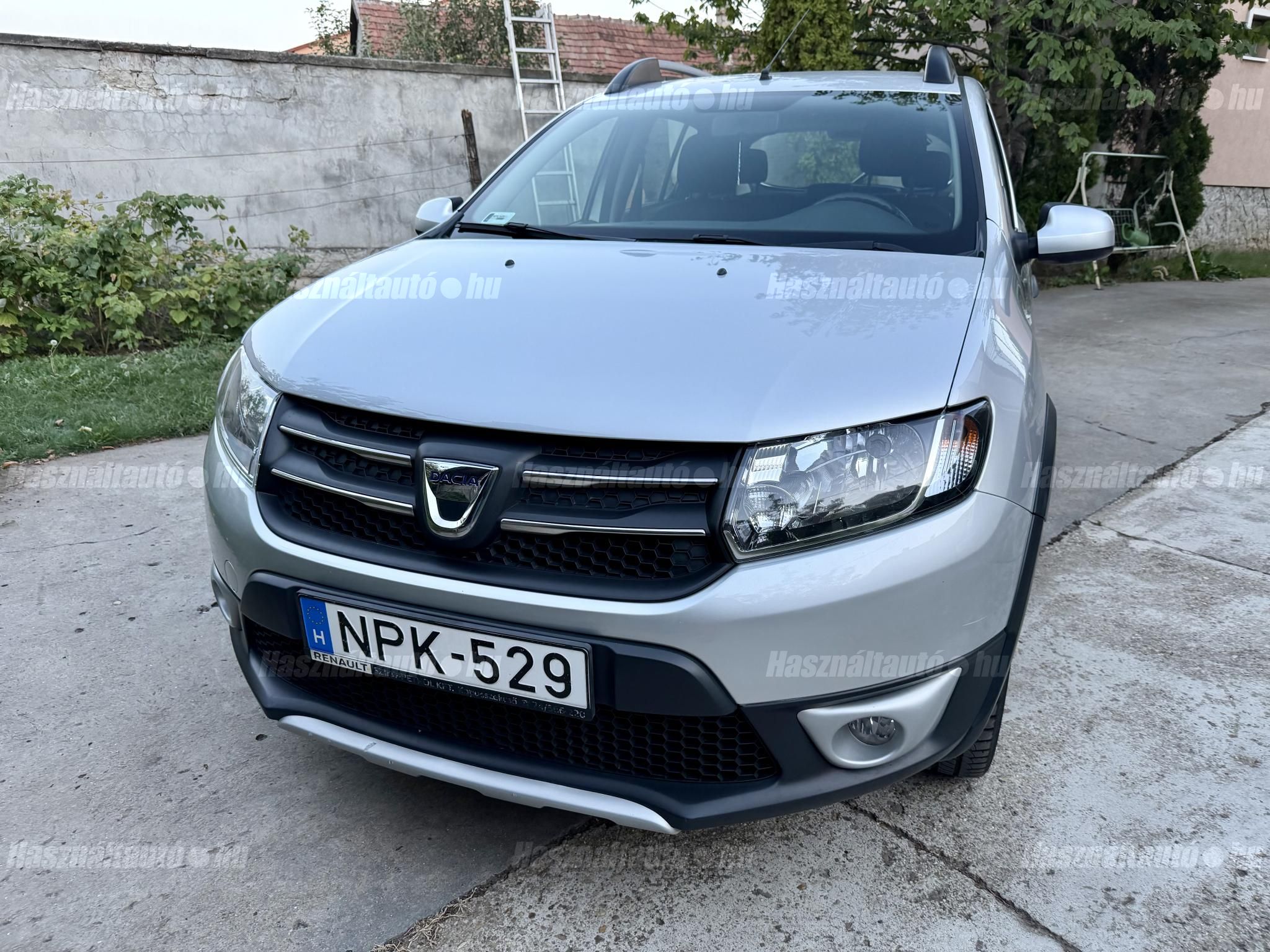 DACIA SANDERO 2016/6 - 1