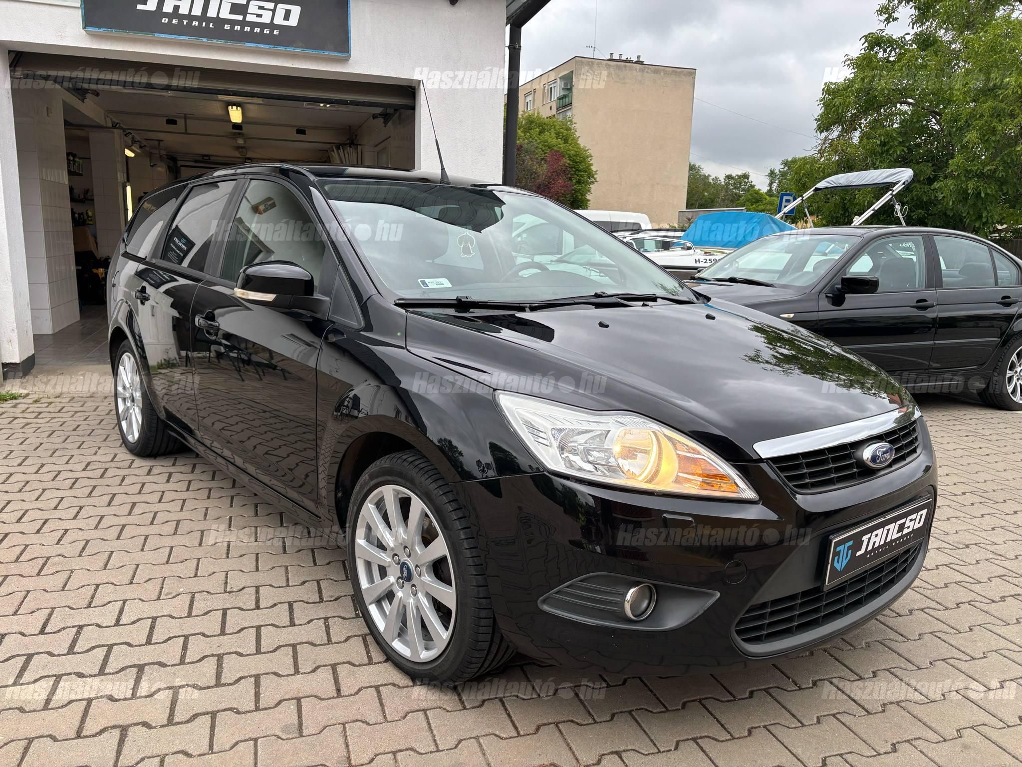 FORD FOCUS 2010/10 - 1