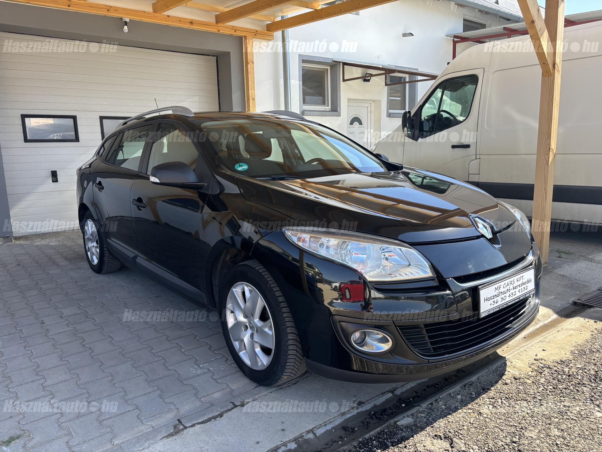 RENAULT MEGANE 2013/3 - 1