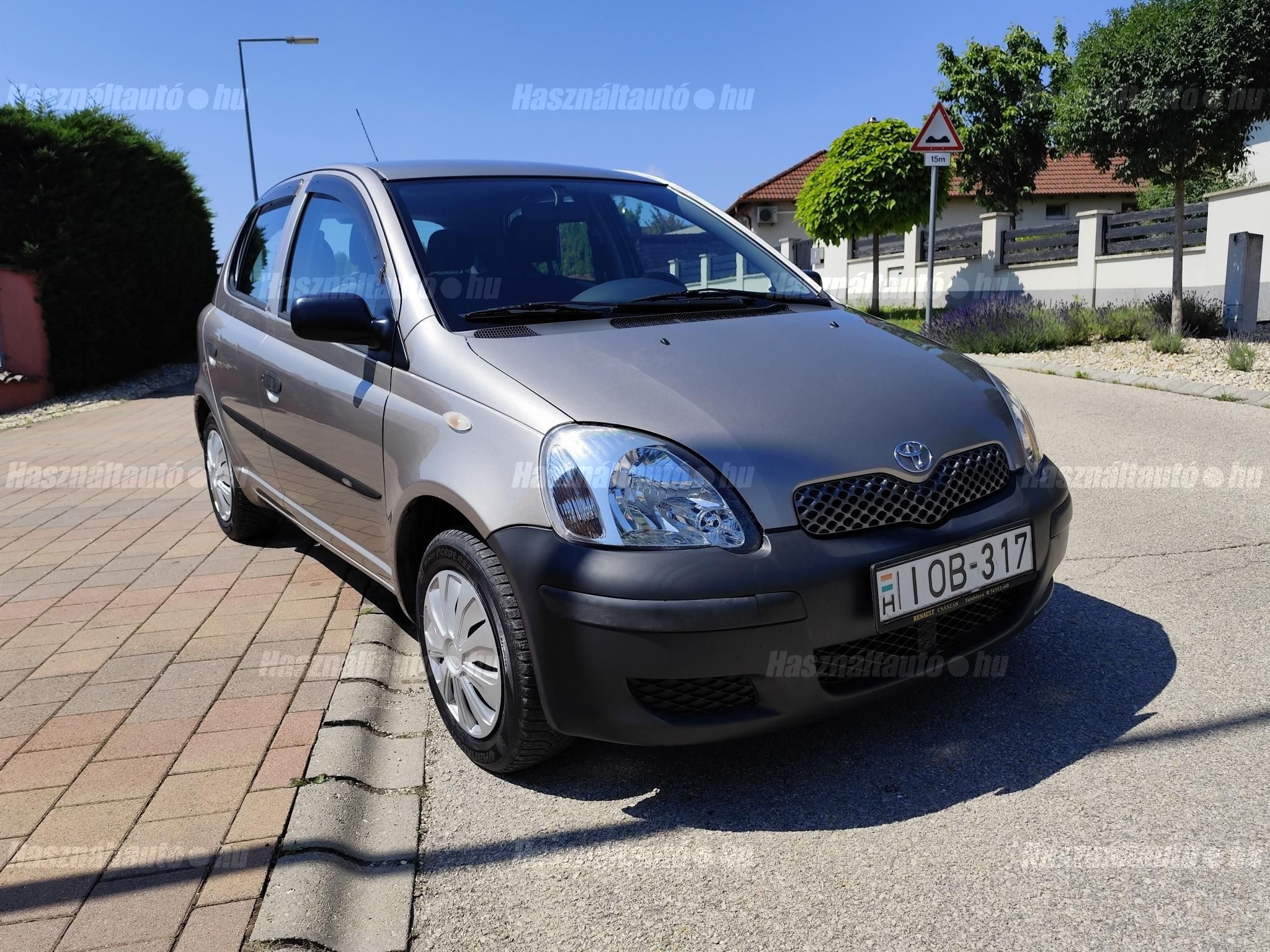 TOYOTA YARIS 2003/6 - 1