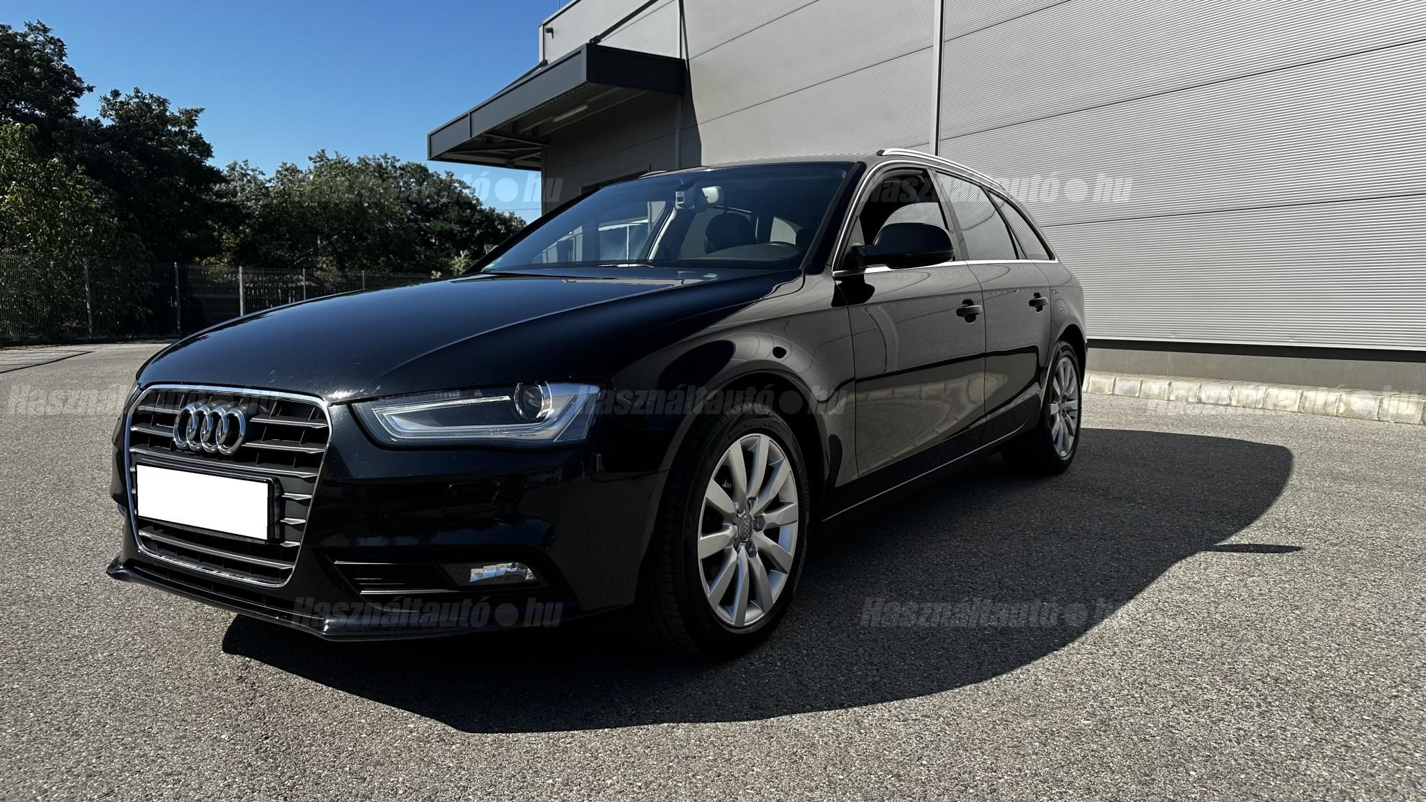 AUDI A4 2012 - 1