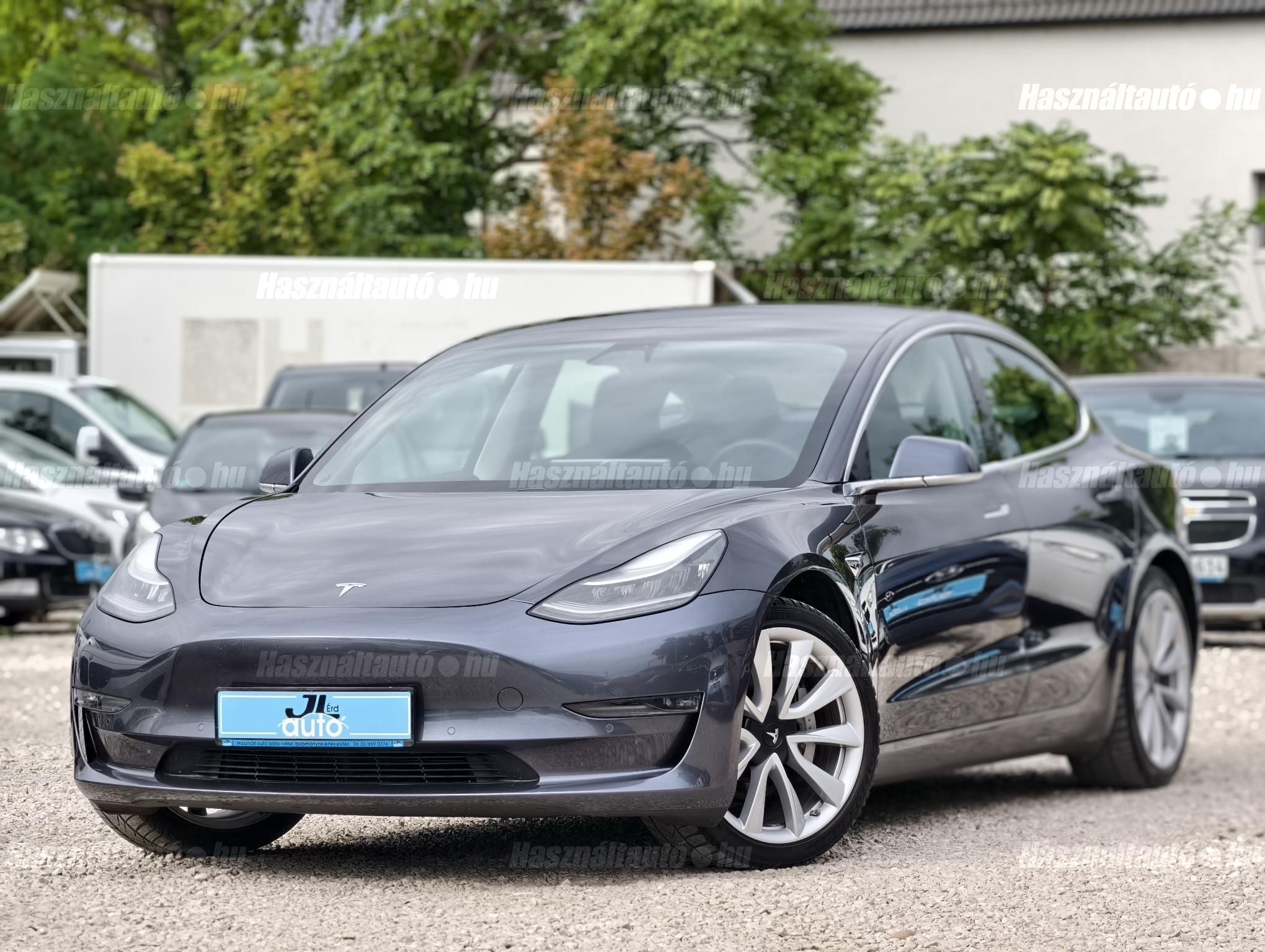 TESLA MODEL 3 2019/8 - 1
