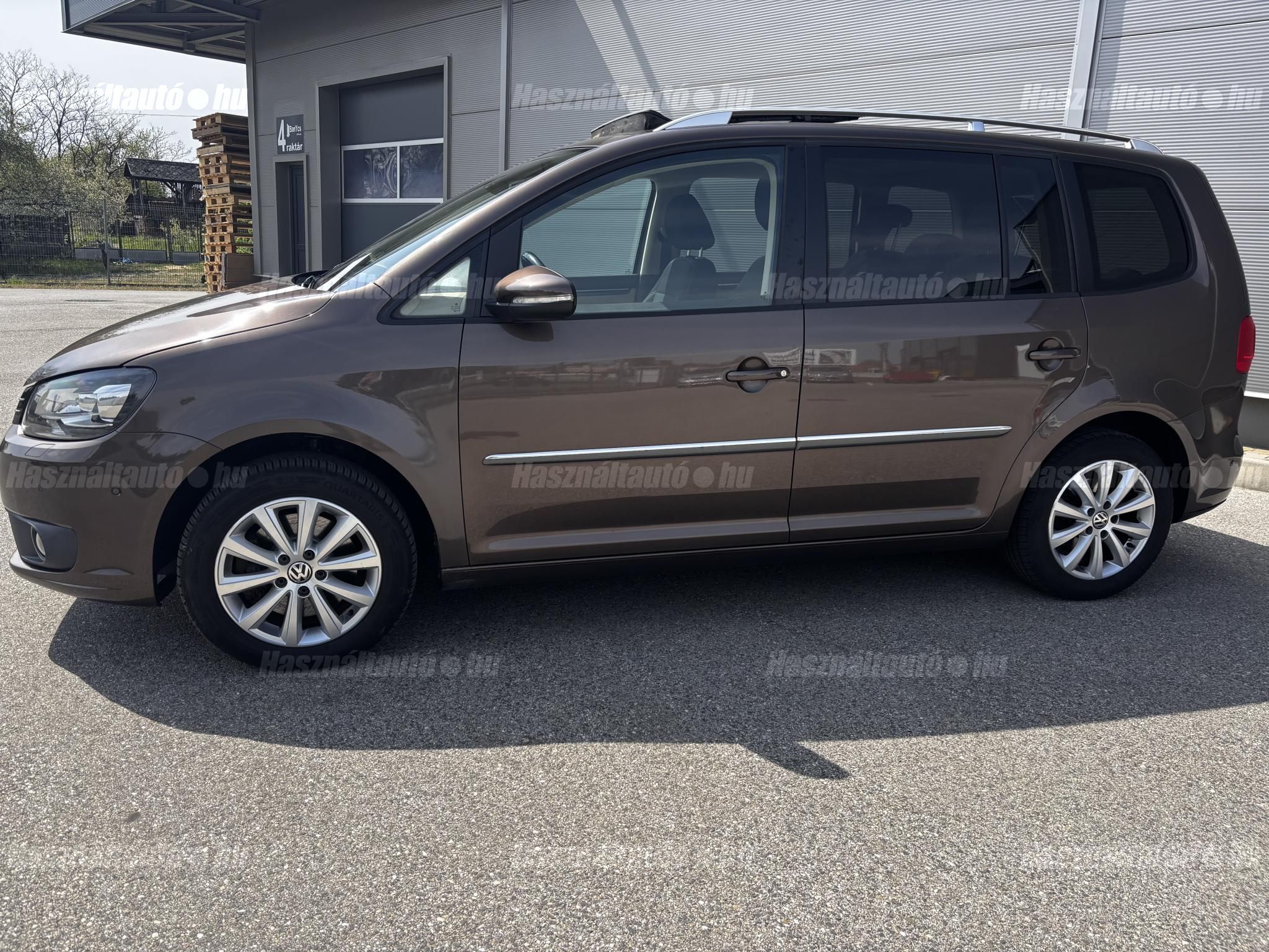 VOLKSWAGEN TOURAN 2011/9 - 1