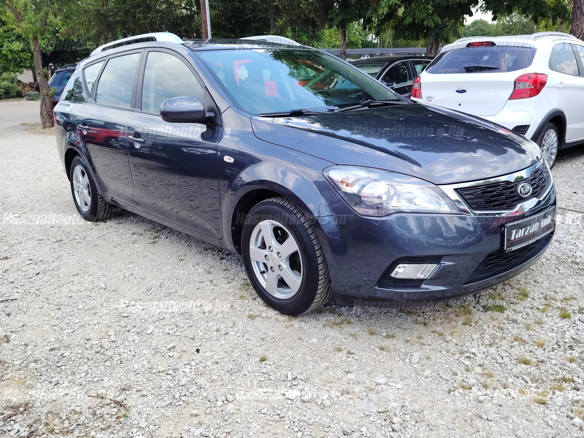 KIA CEE'D 2010/12 - 1