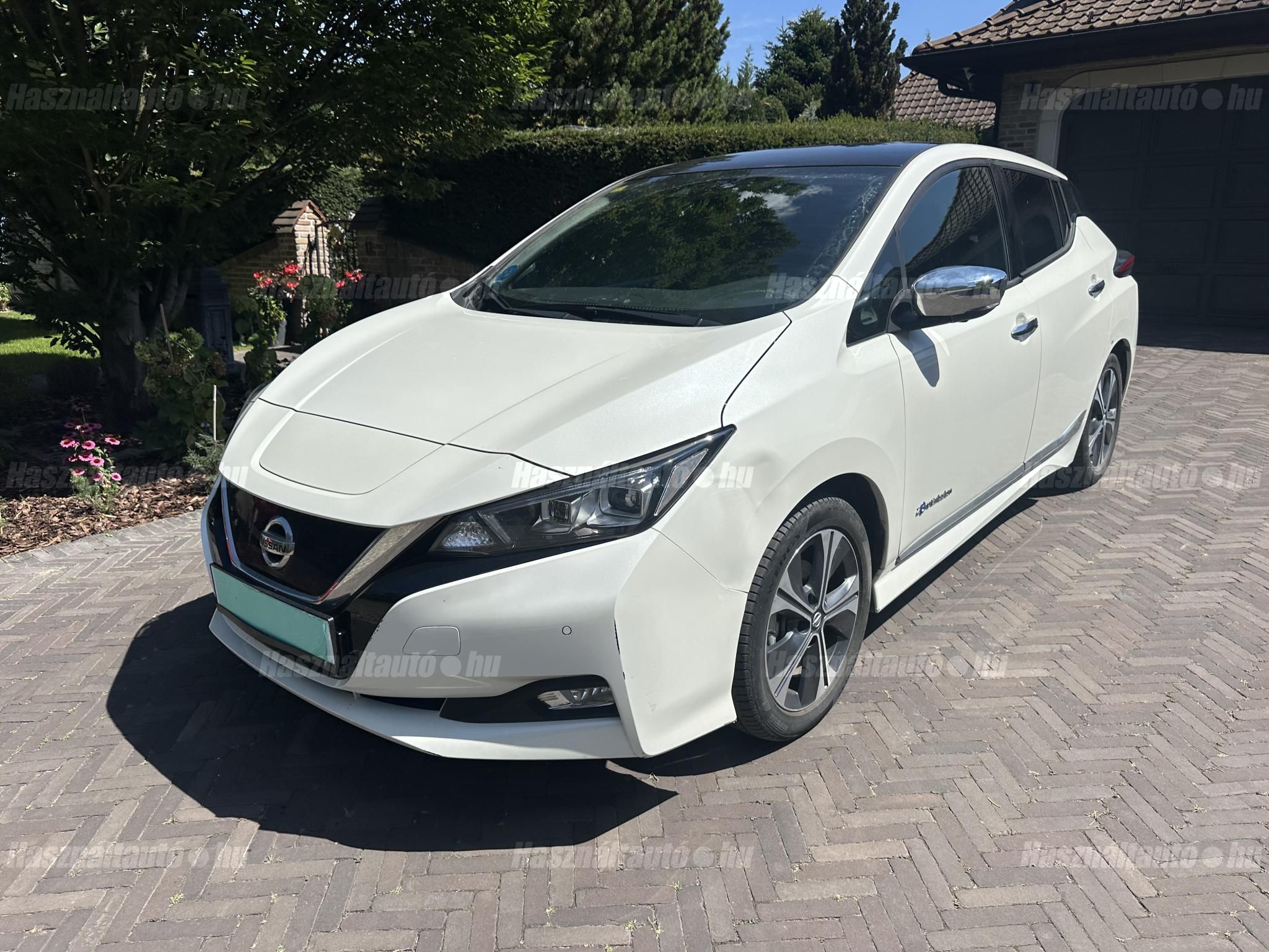 NISSAN LEAF 2018/9 - 1