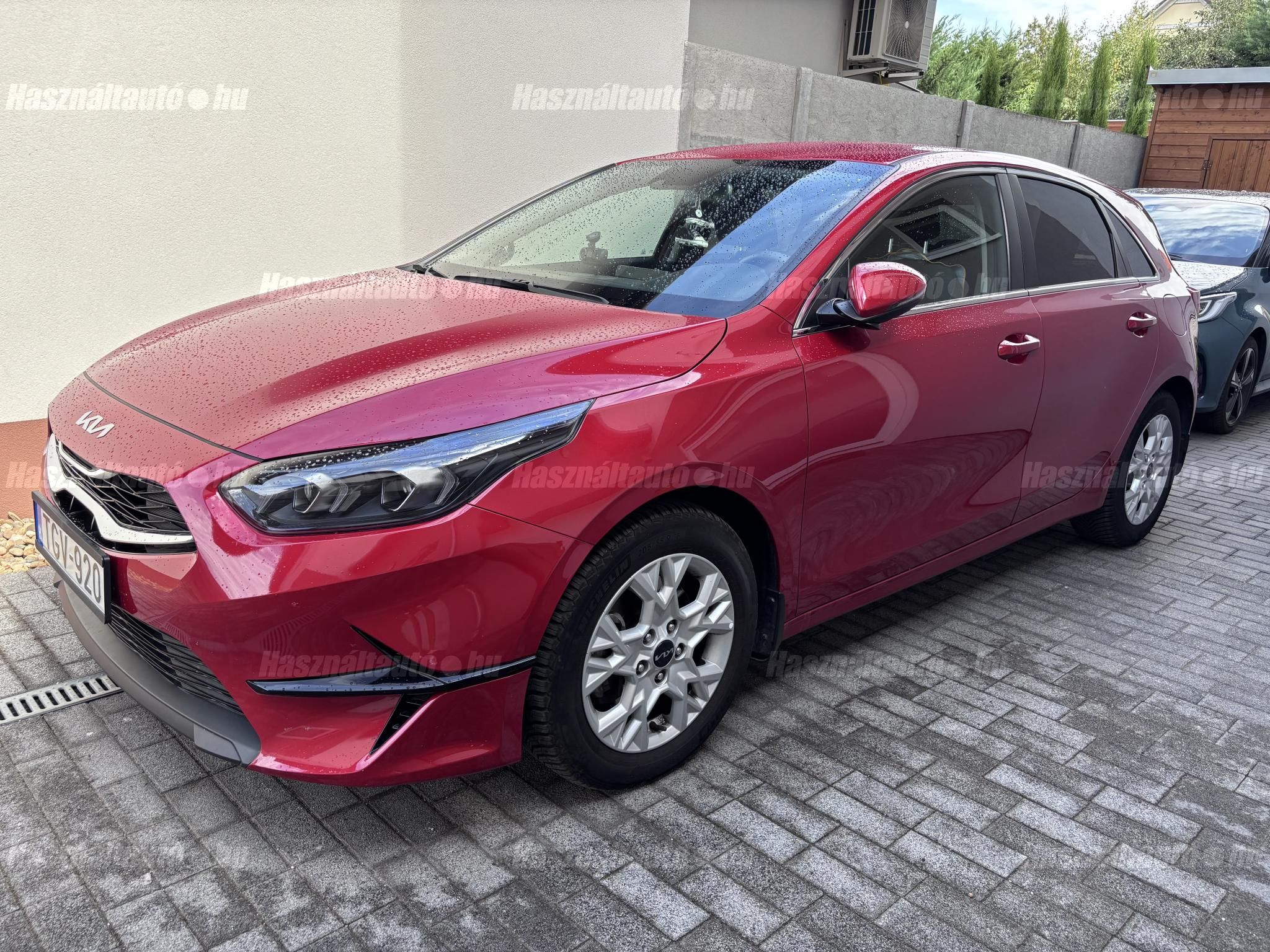 KIA CEE'D 2022/6 - 1