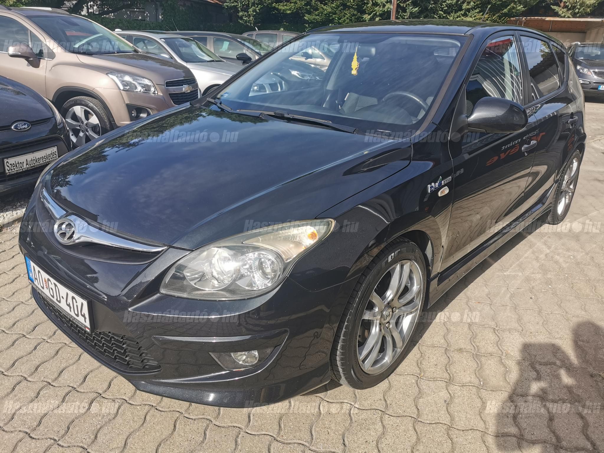 HYUNDAI I30 2010/4 - 1