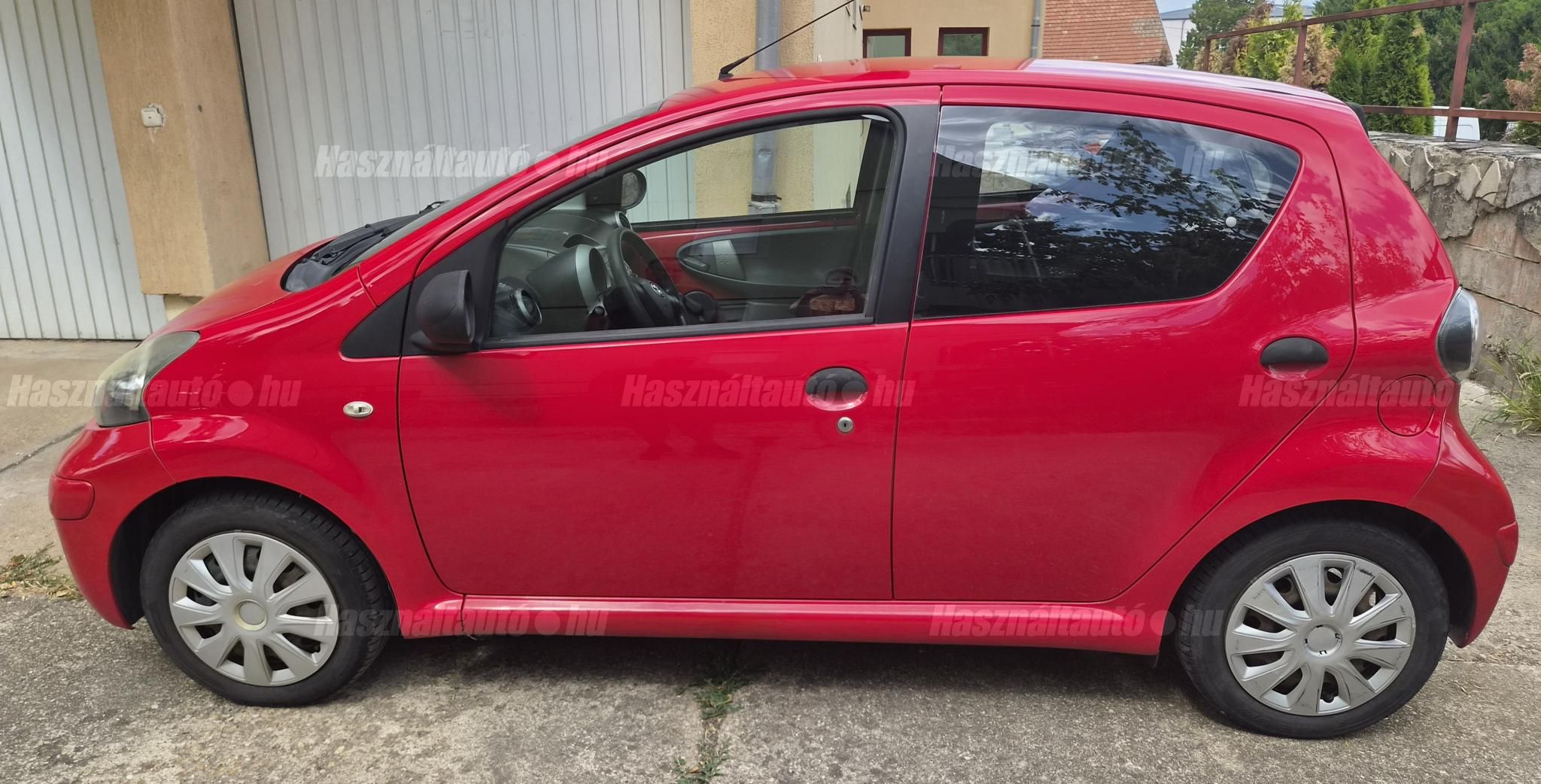 TOYOTA AYGO 2009/4 - 1