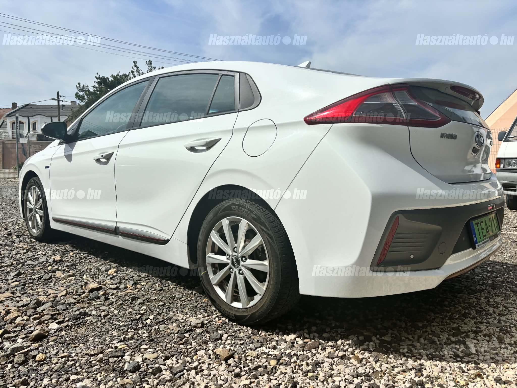 HYUNDAI IONIQ 2017/8 - 1
