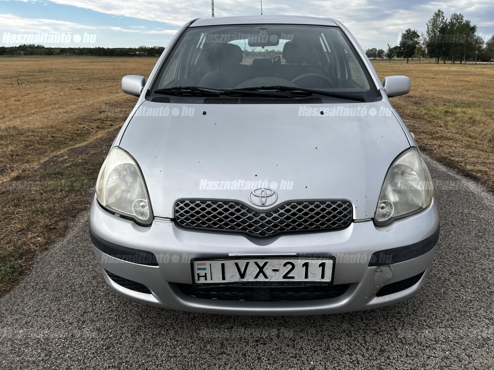 TOYOTA YARIS 2003/12 - 1