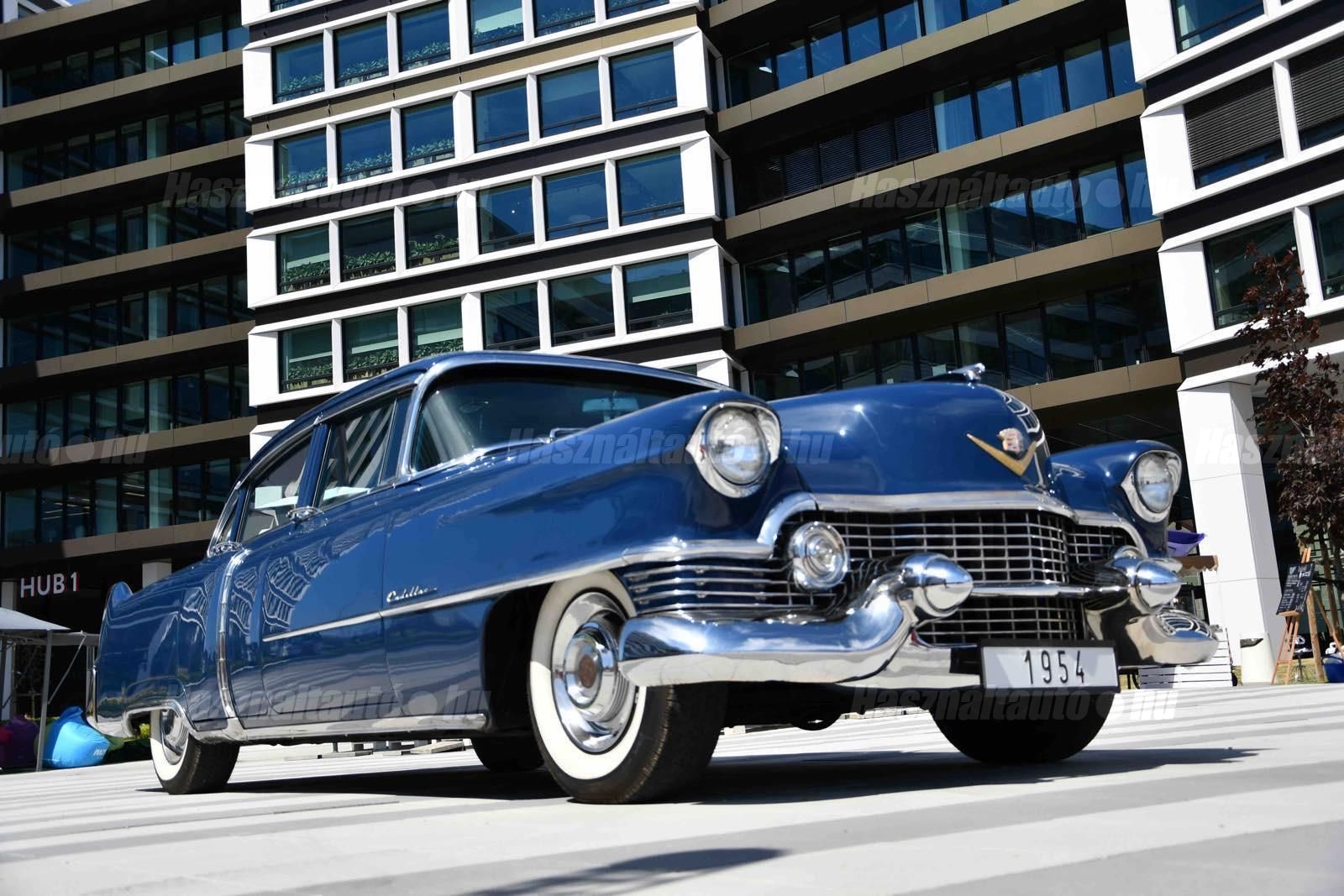 CADILLAC FLEETWOOD 1954/4 - 1