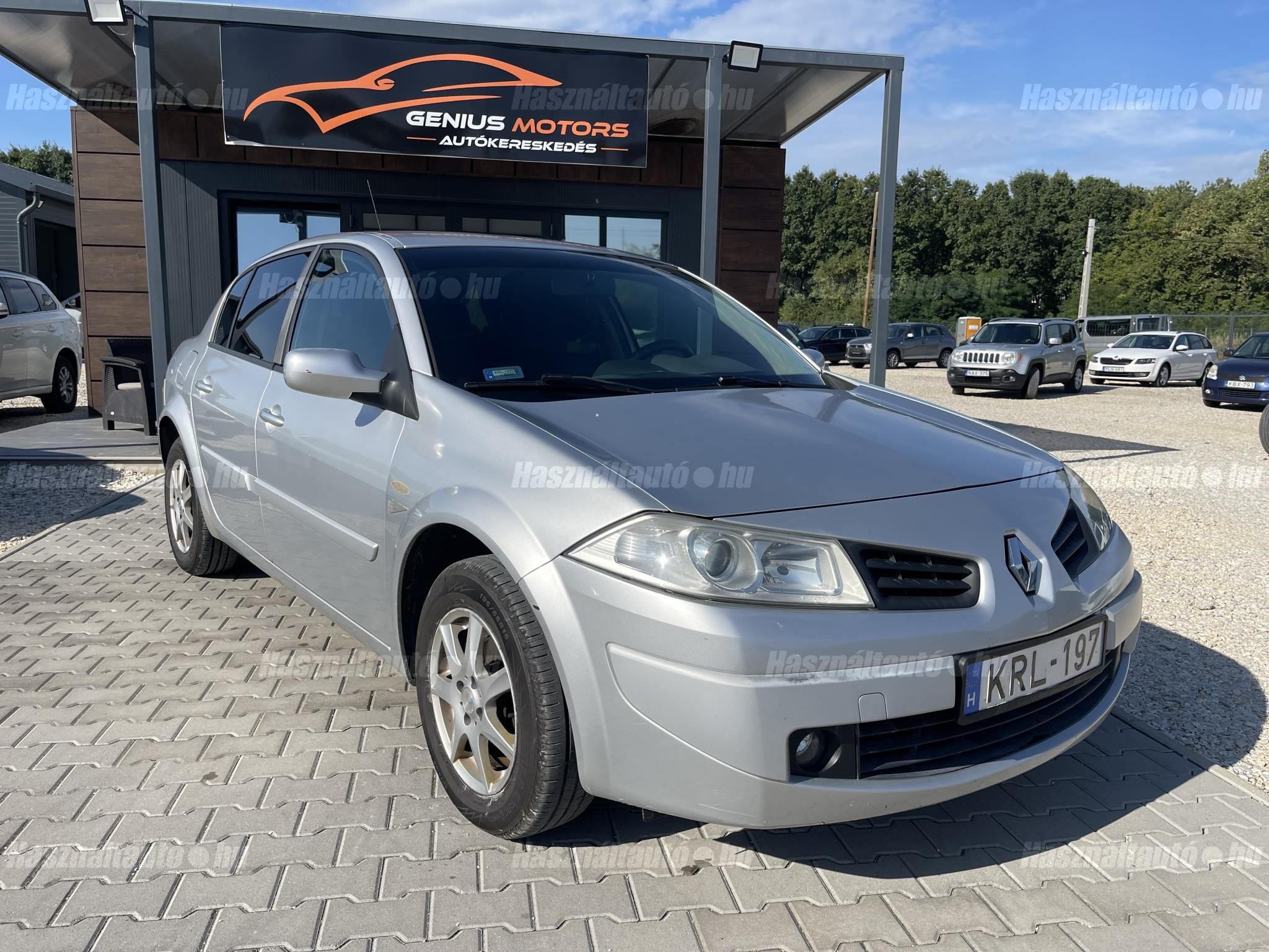 RENAULT MEGANE 2007/9 - 1