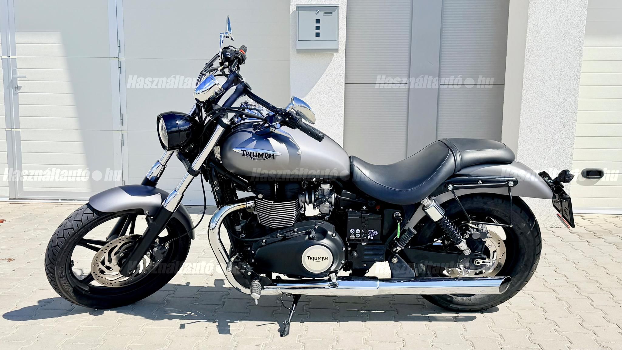TRIUMPH SPEEDMASTER 2015/5 - 1
