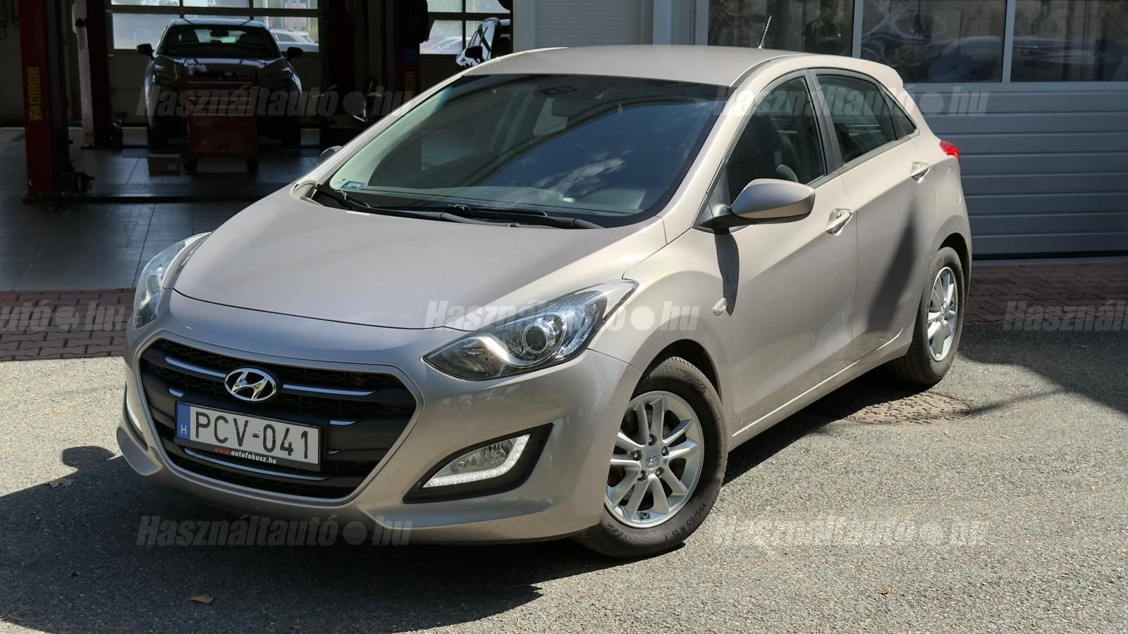 HYUNDAI I30 2016/8 - 1