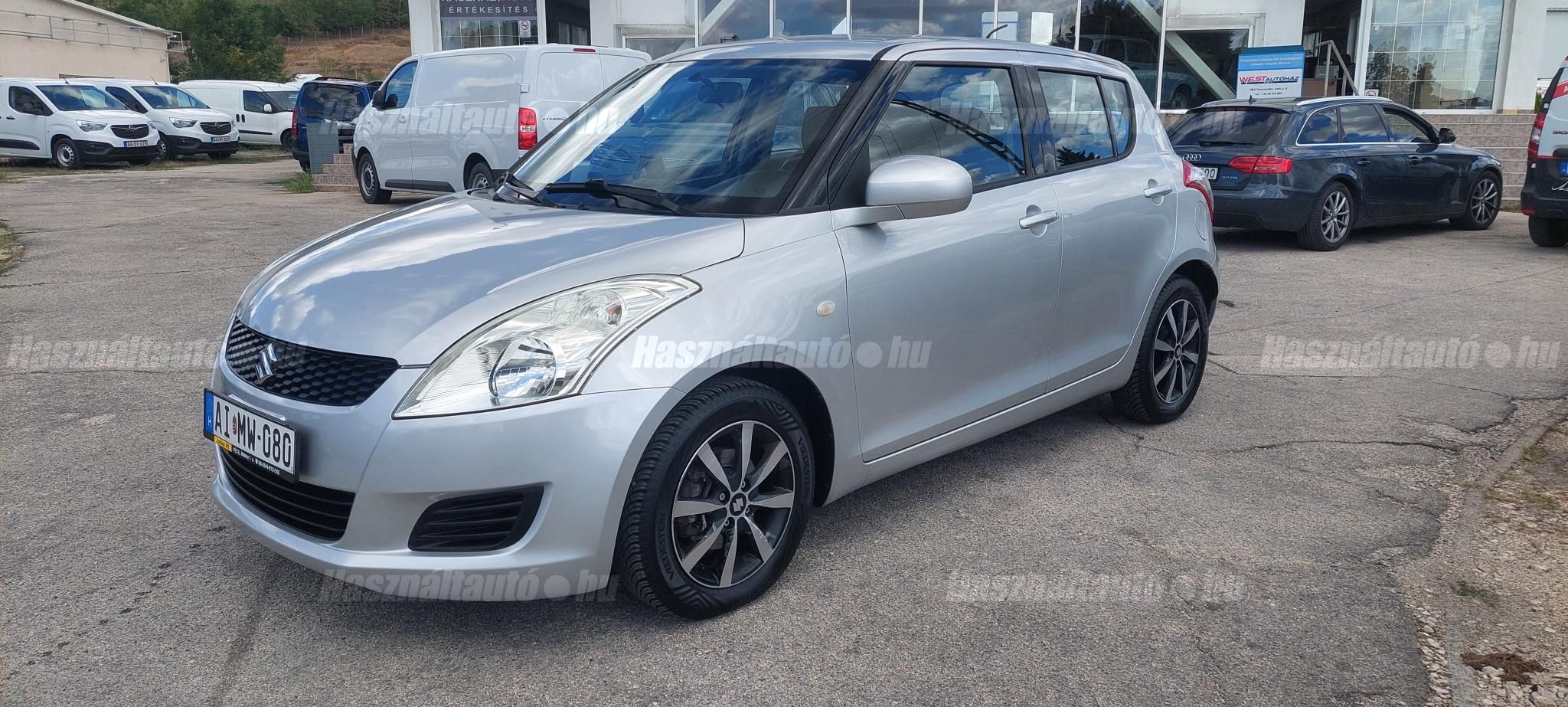 SUZUKI SWIFT 2011 - 1