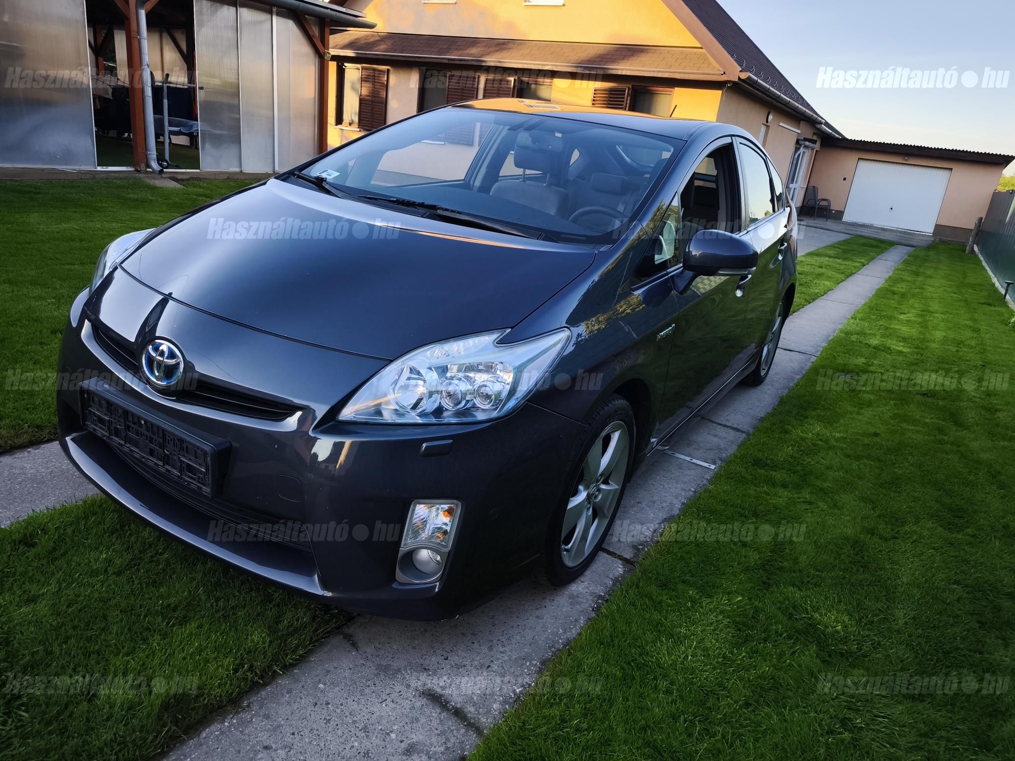 TOYOTA PRIUS 2011/1 - 1