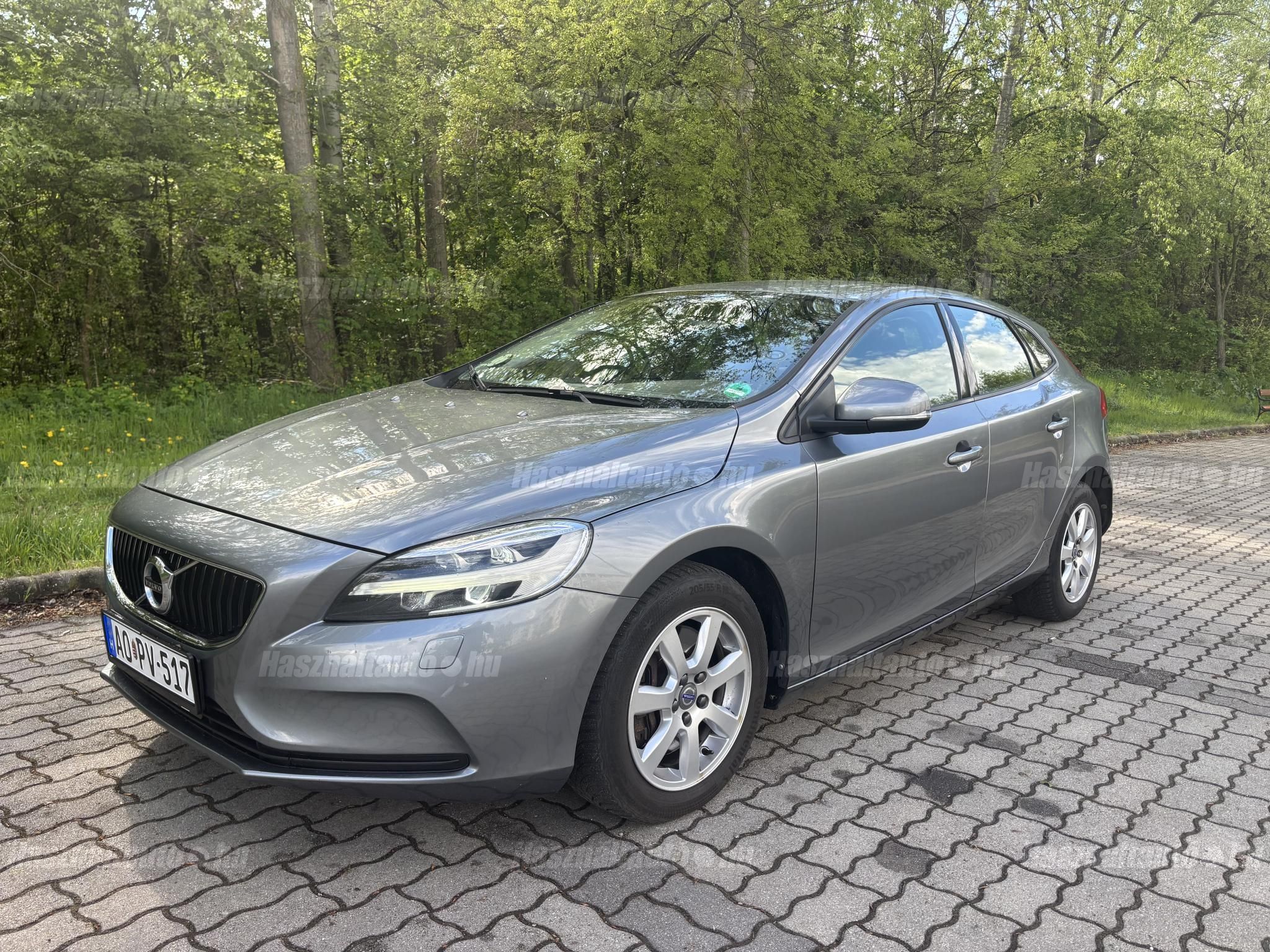 VOLVO V40 2018/12 - 1