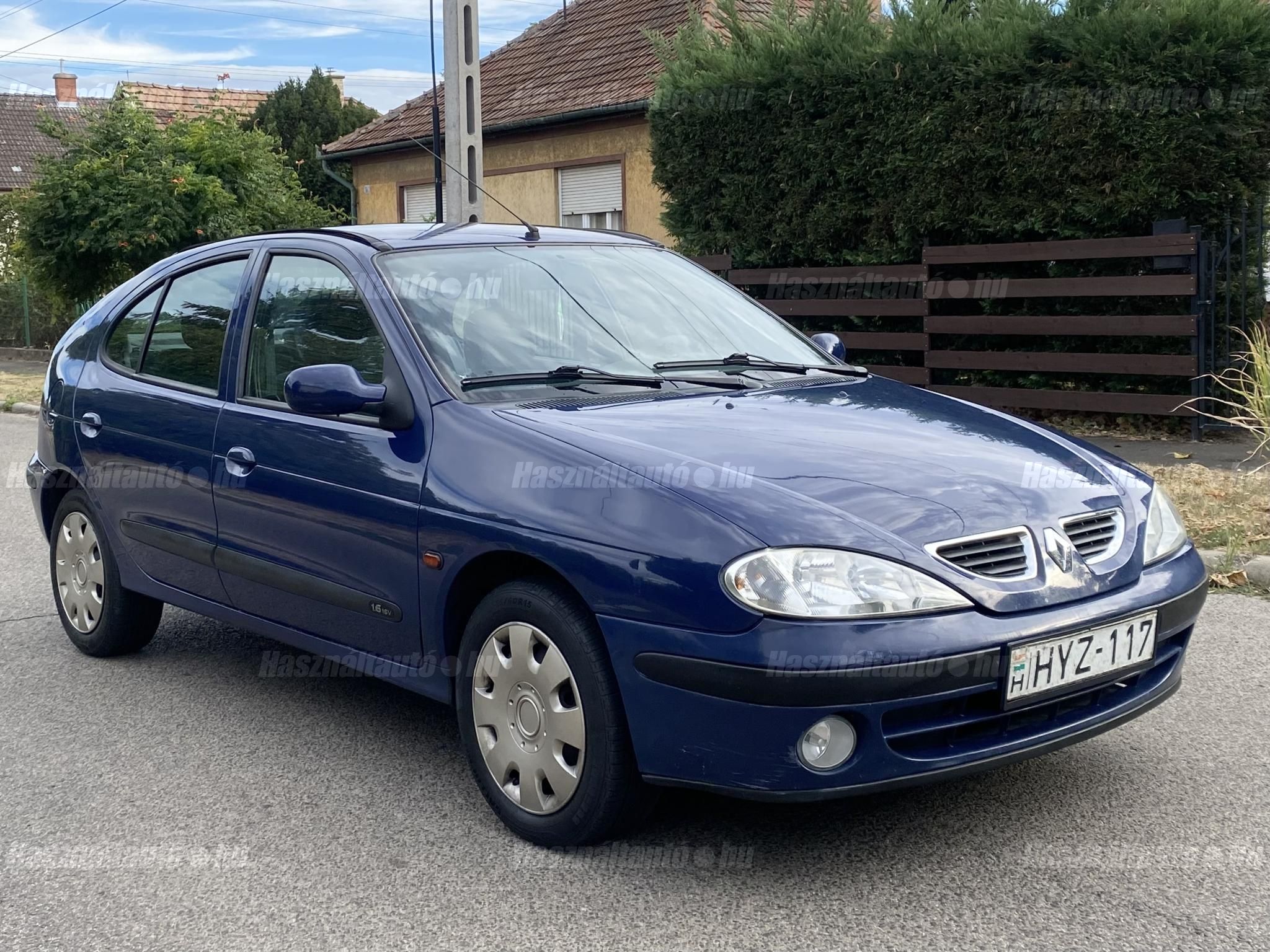RENAULT MEGANE 2002/3 - 1