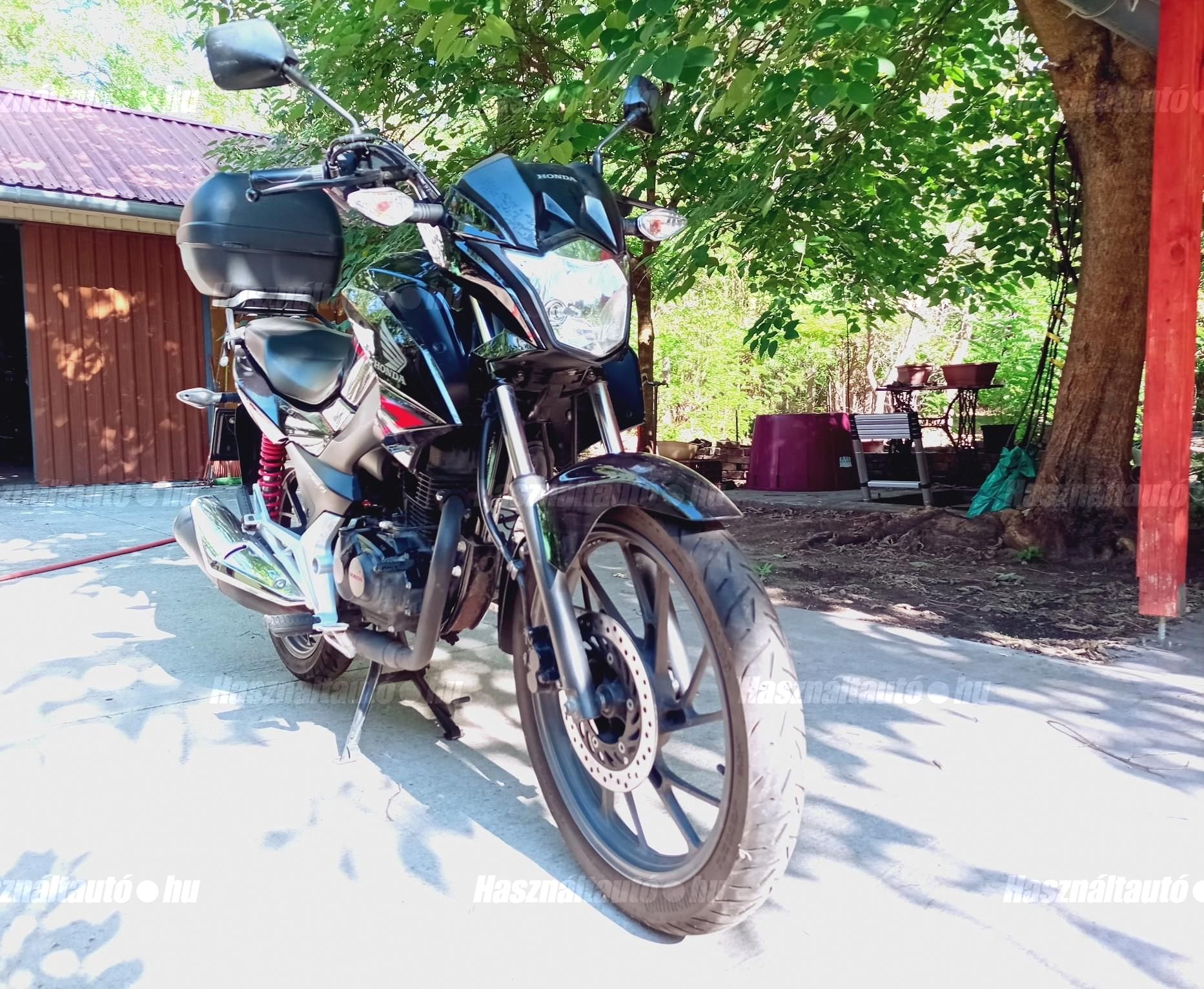 HONDA CB 125 F 2016/8 - 1