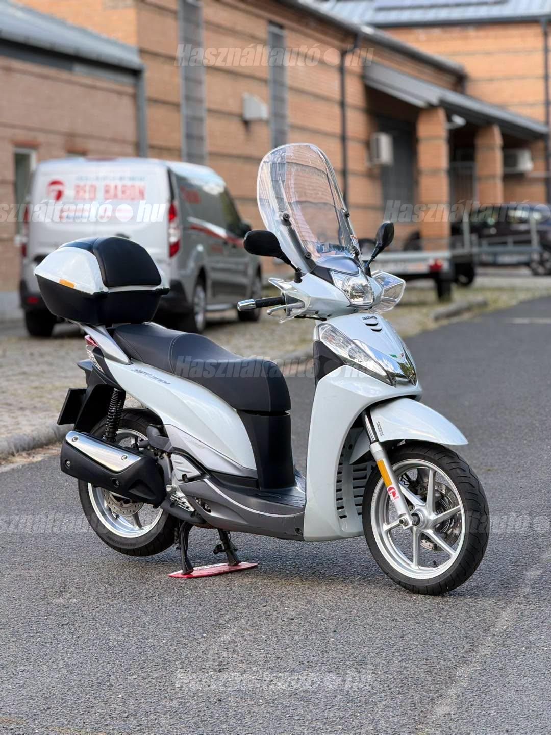 HONDA SH 300 2011 - 1