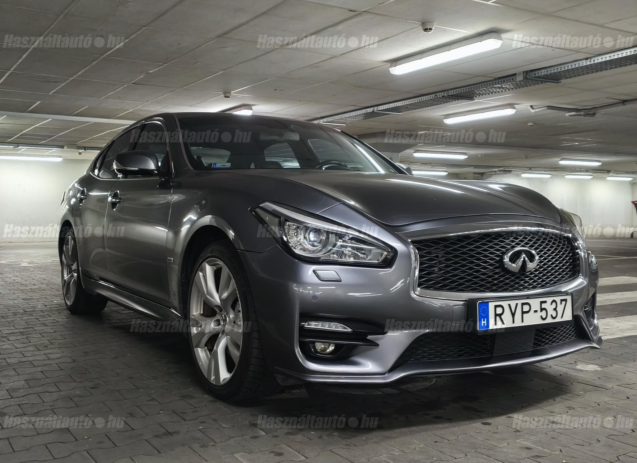 INFINITI Q70 2016/5 - 1