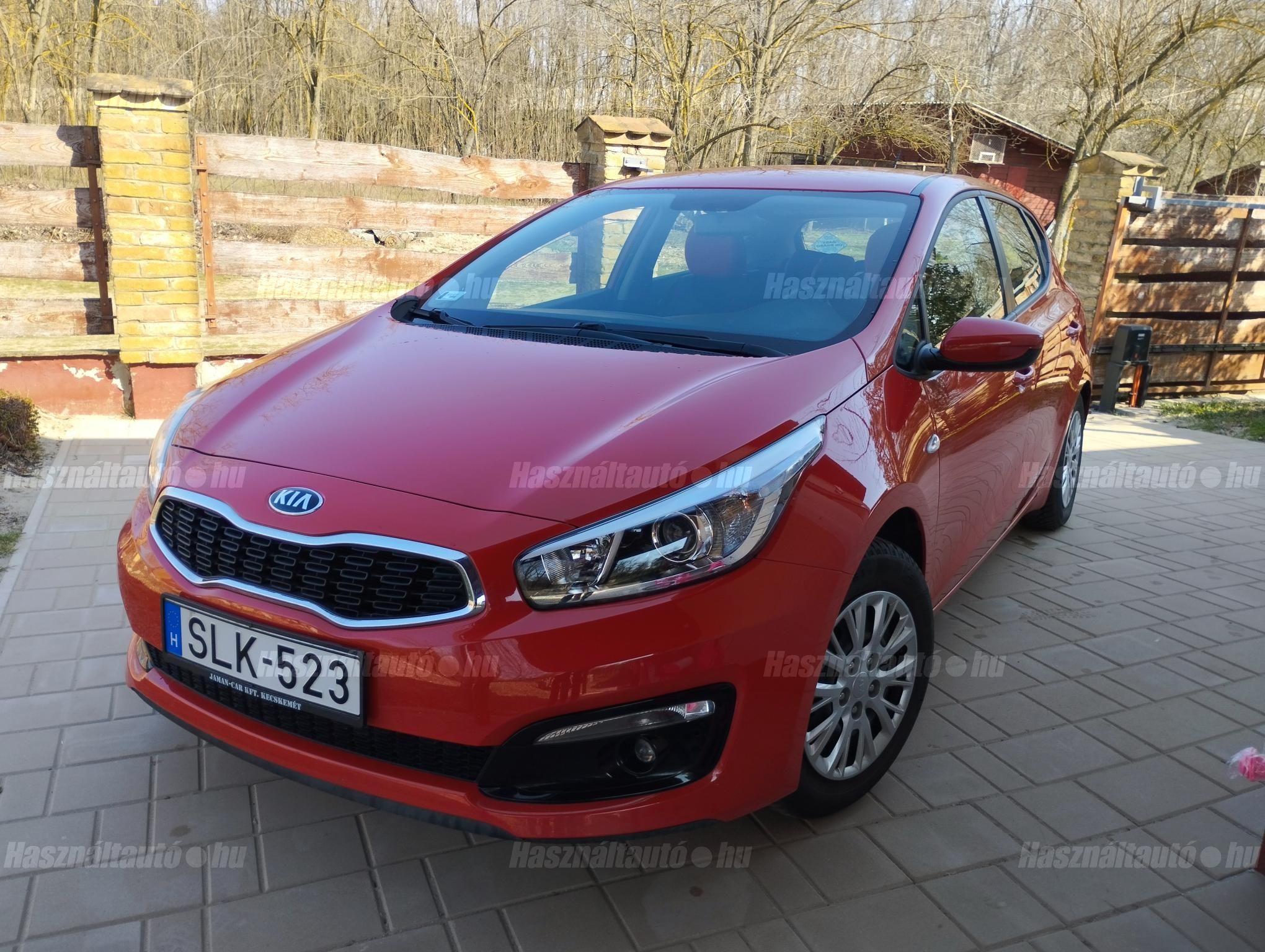 KIA CEE'D 2016/11 - 1
