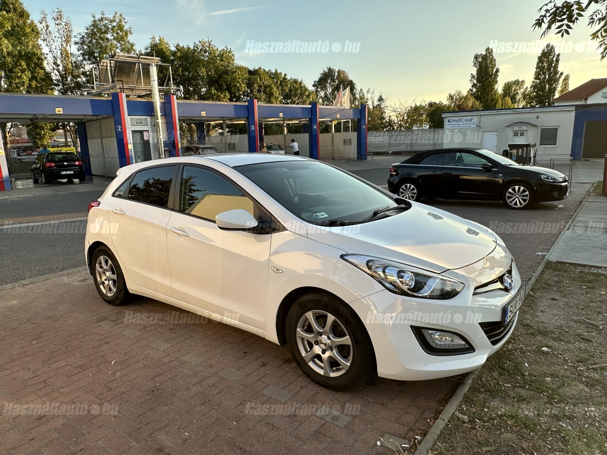 HYUNDAI I30 2015/3 - 1