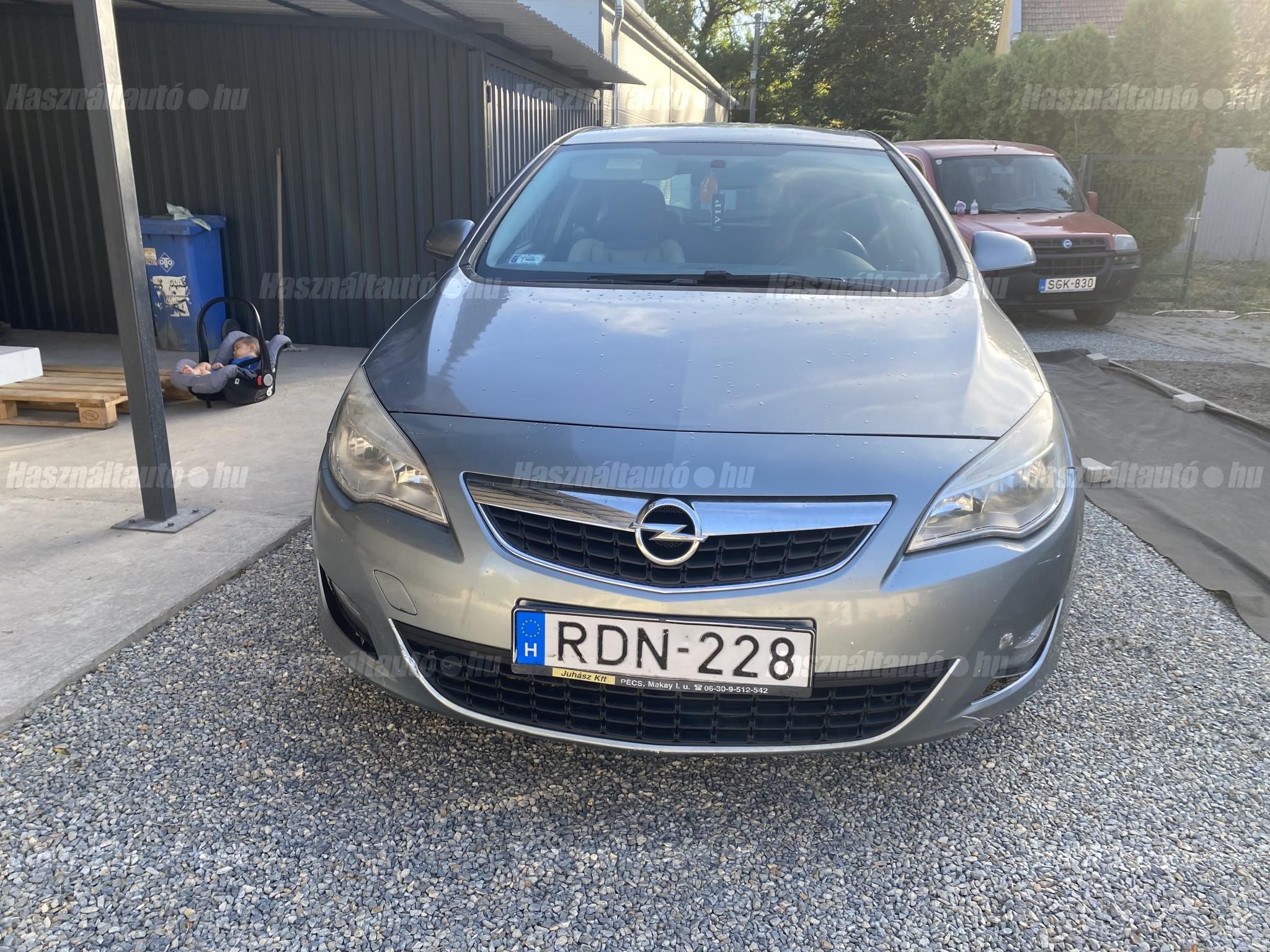 OPEL ASTRA J 2011/3 - 1