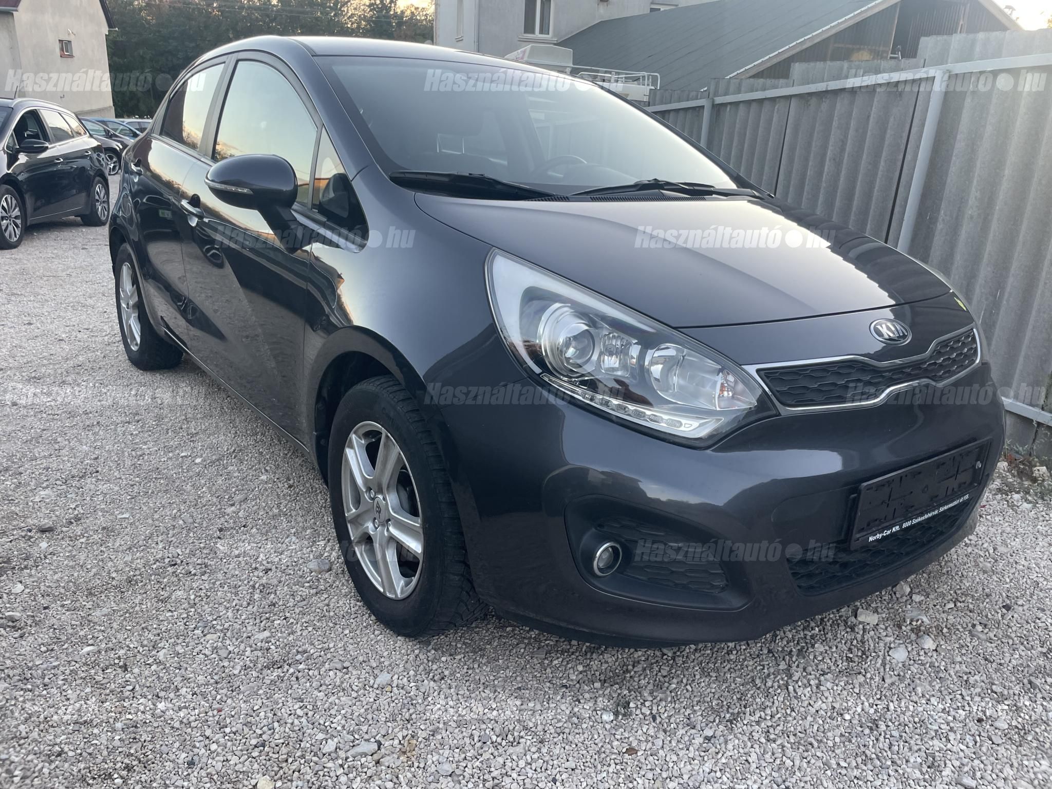 KIA RIO 2013/4 - 1