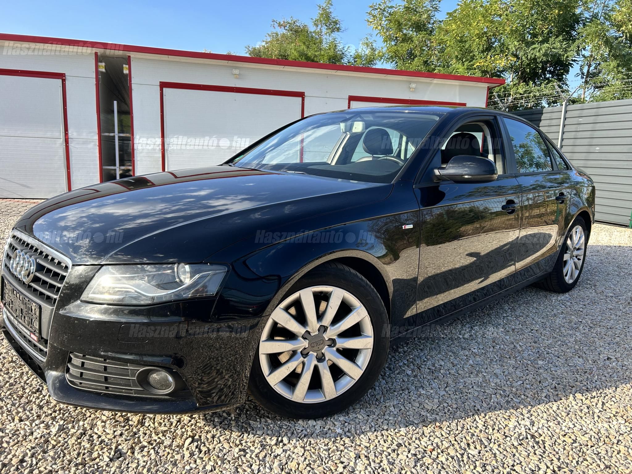 AUDI A4 2009/9 - 1