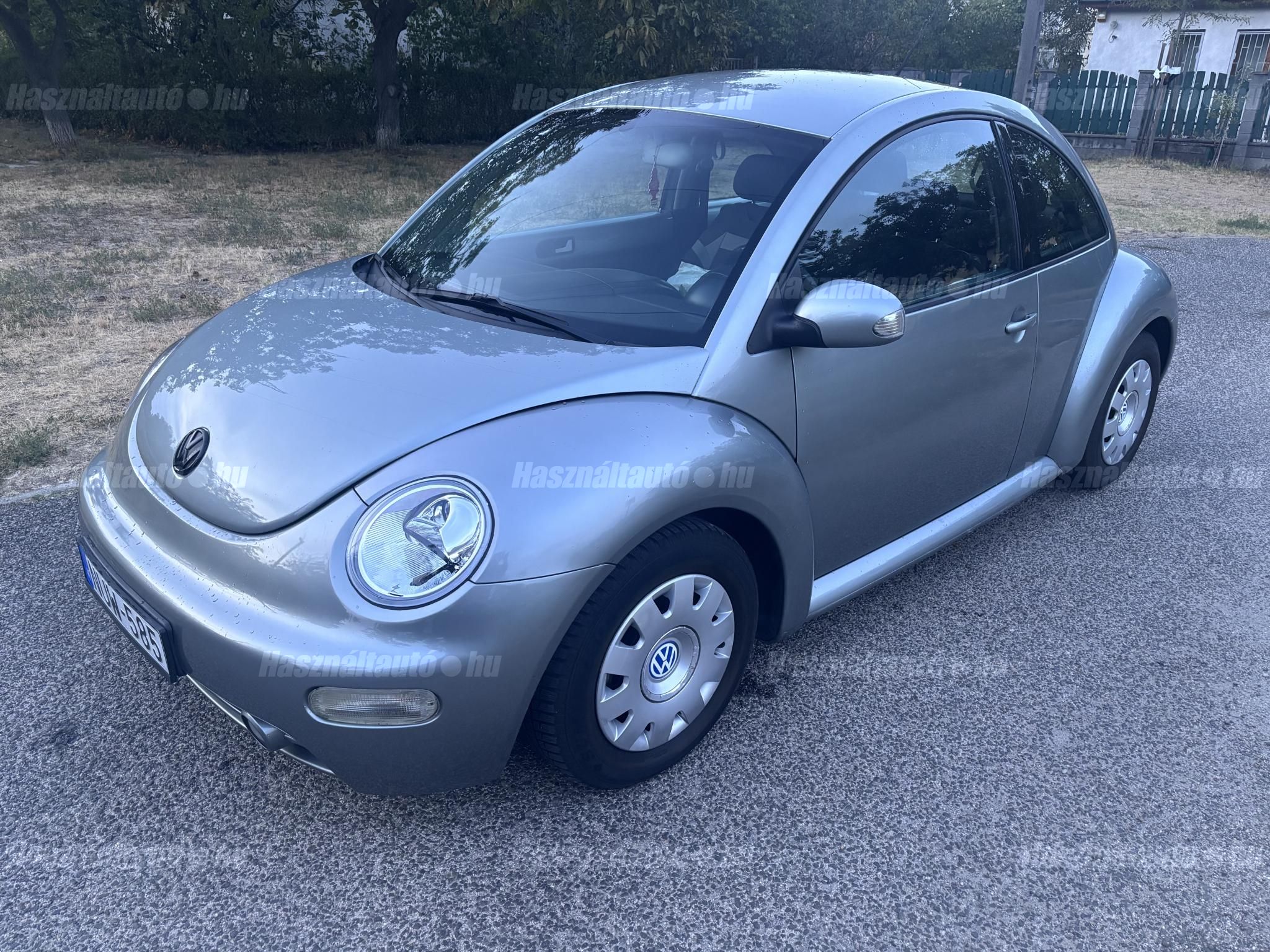VOLKSWAGEN NEW BEETLE 2004/8 - 1