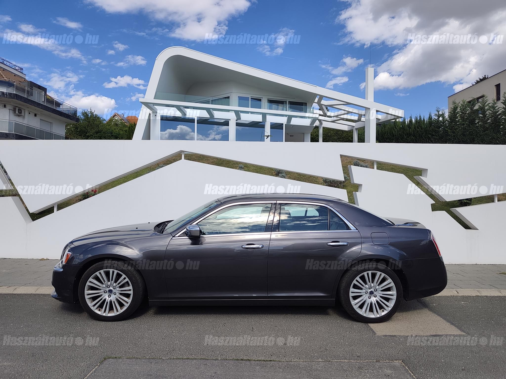 LANCIA THEMA 2013/10 - 1