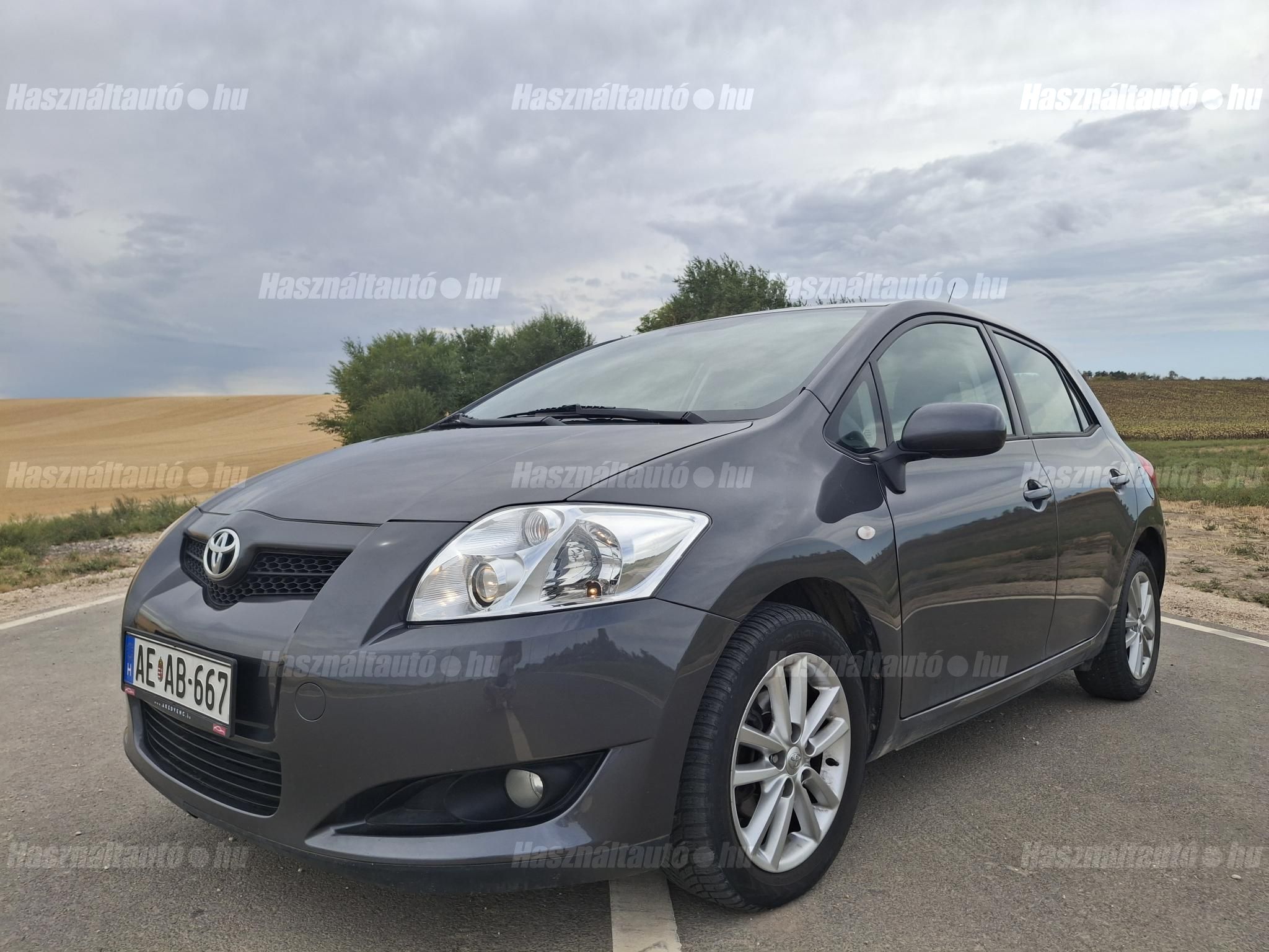 TOYOTA AURIS 2008/10 - 1