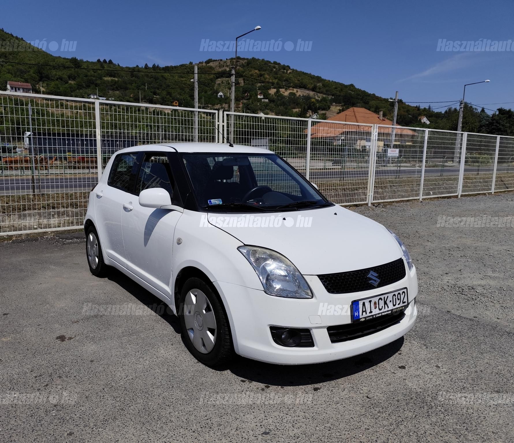 SUZUKI SWIFT 2009/3 - 1