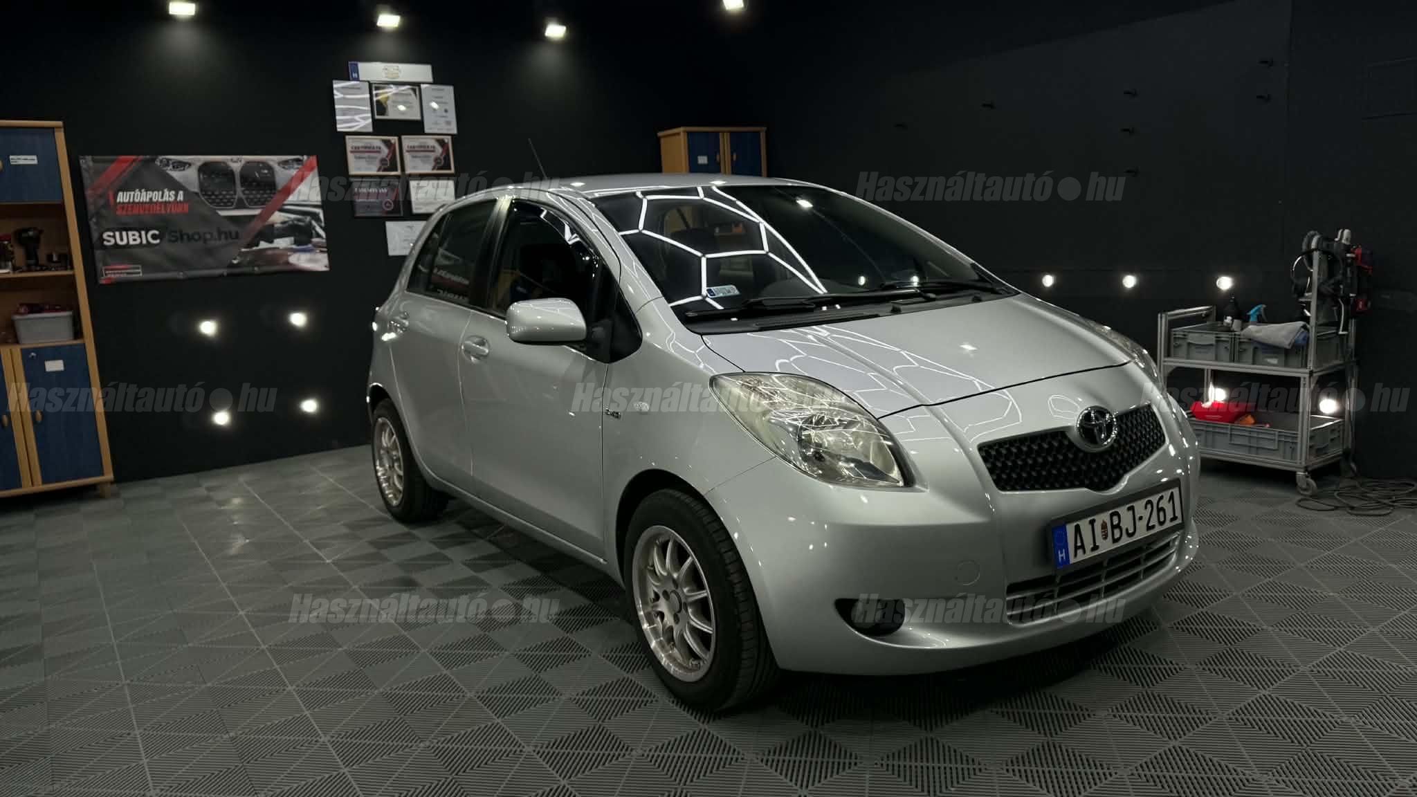 TOYOTA YARIS 2009/2 - 1