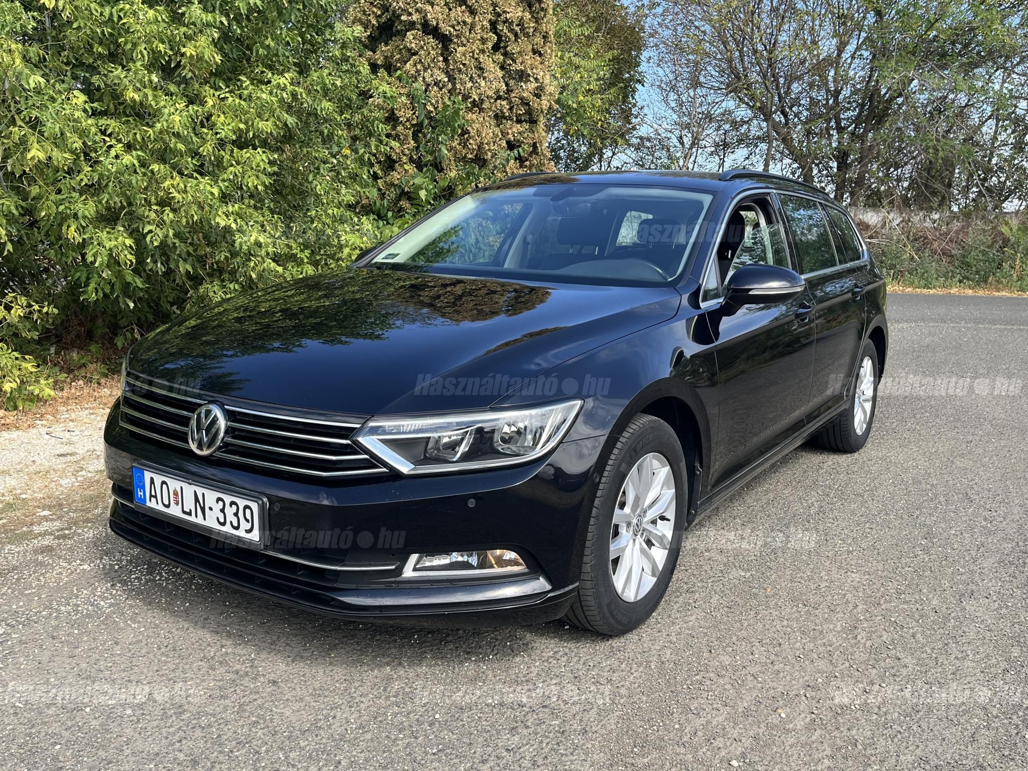 VOLKSWAGEN PASSAT 2018/4 - 1