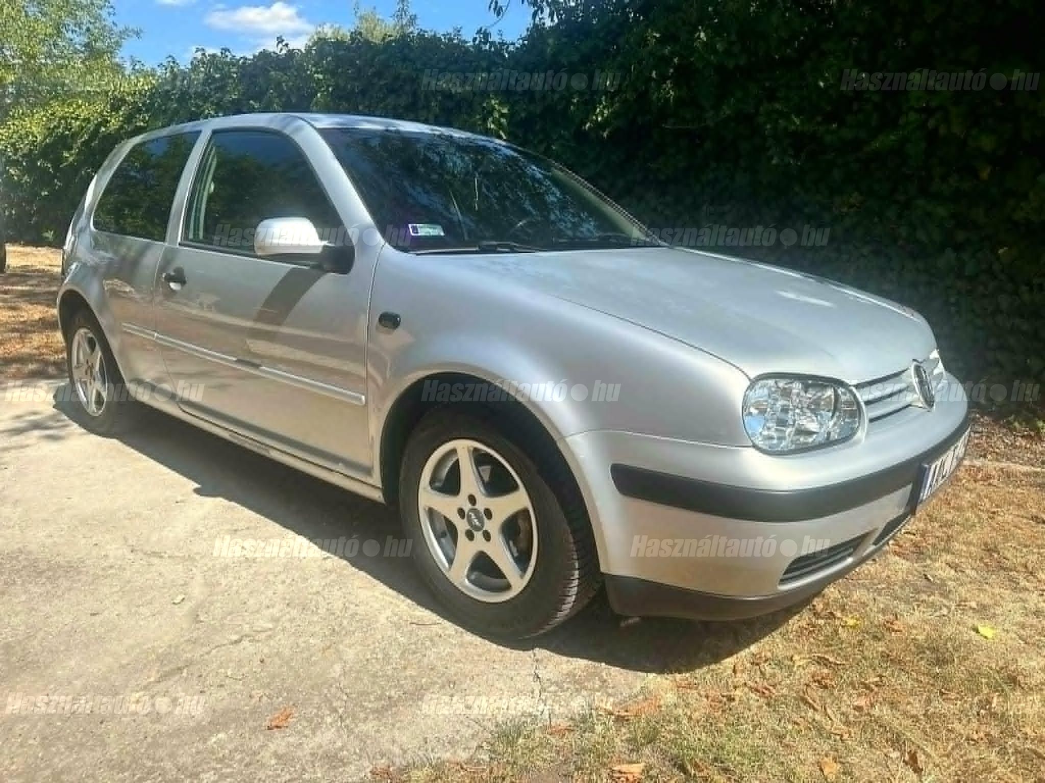 VOLKSWAGEN GOLF IV 2000/8 - 1