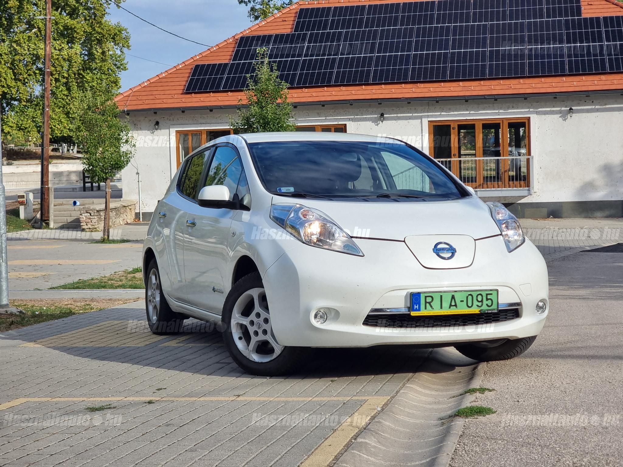 NISSAN LEAF 2016/11 - 1