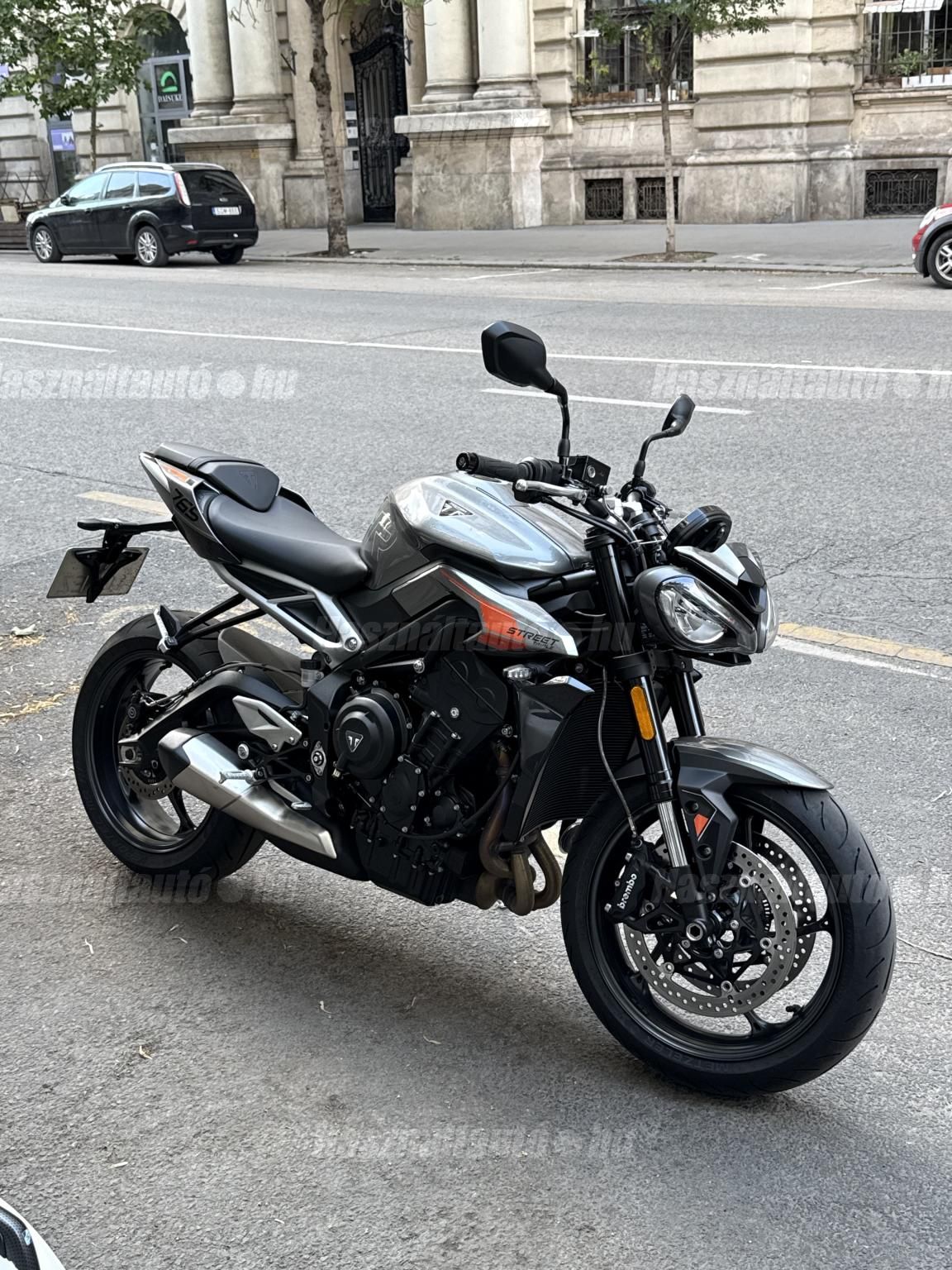 TRIUMPH STREET TRIPLE 2024/4 - 1