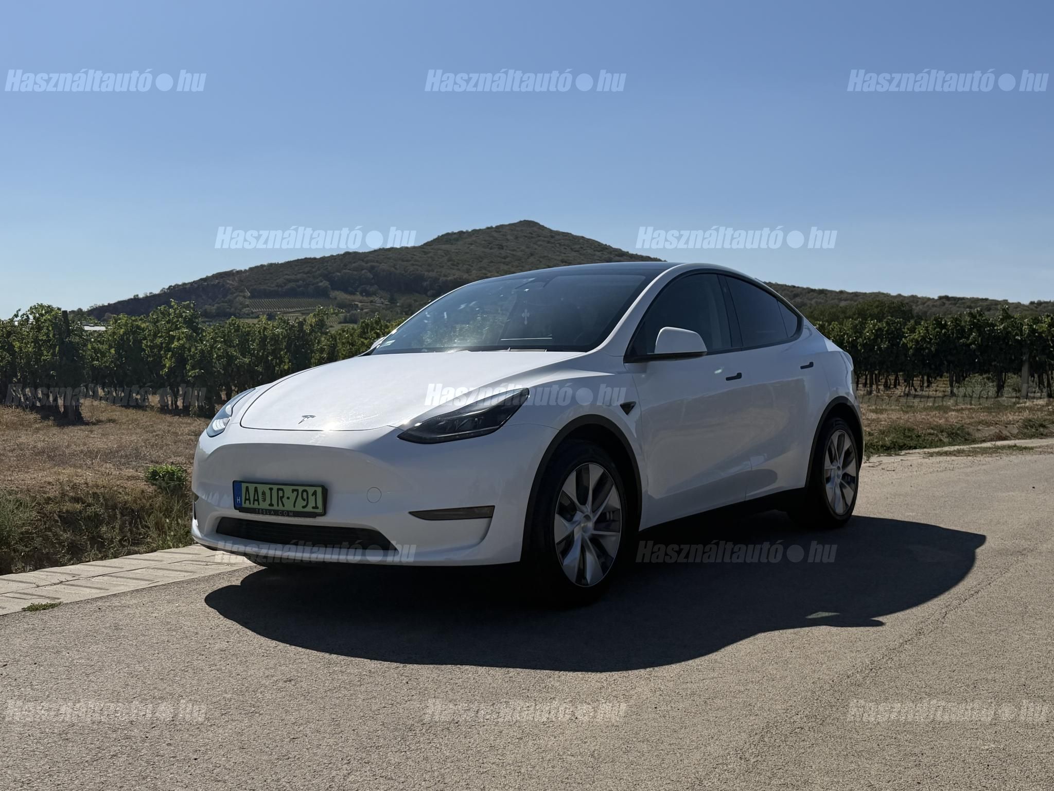 TESLA MODEL Y 2023/2 - 1