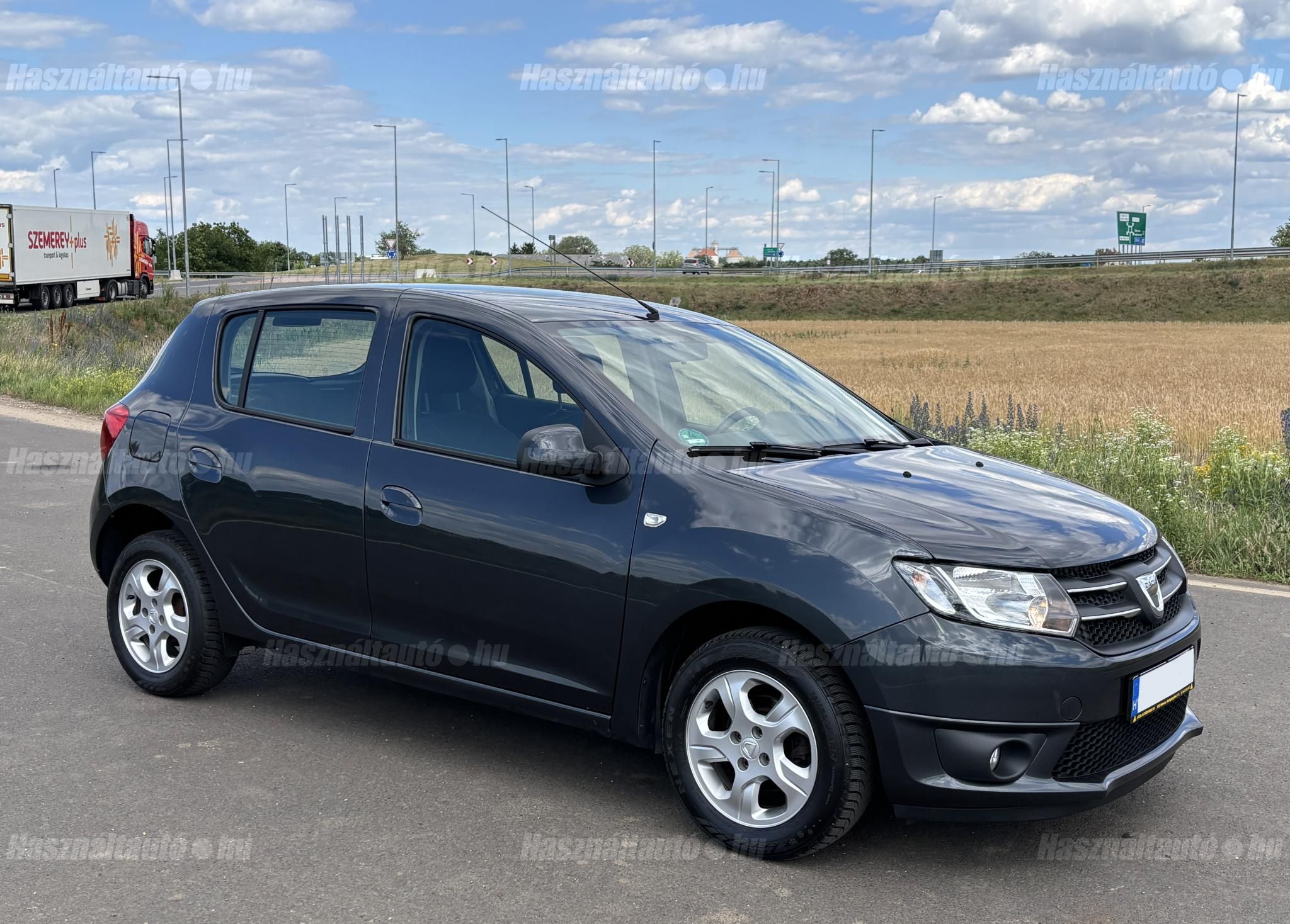 DACIA SANDERO 2016/2 - 1