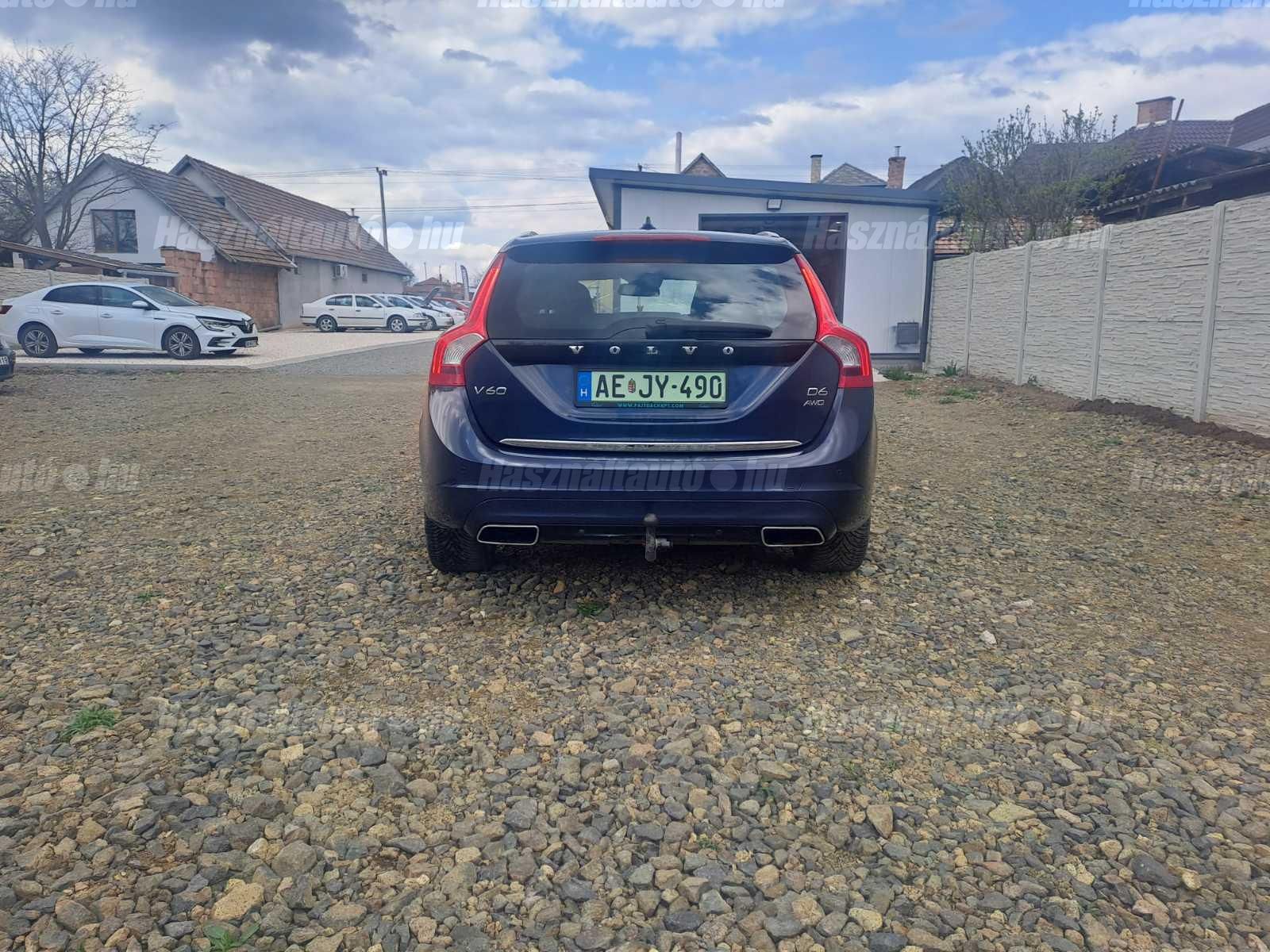 VOLVO V60 2013/10 - 1