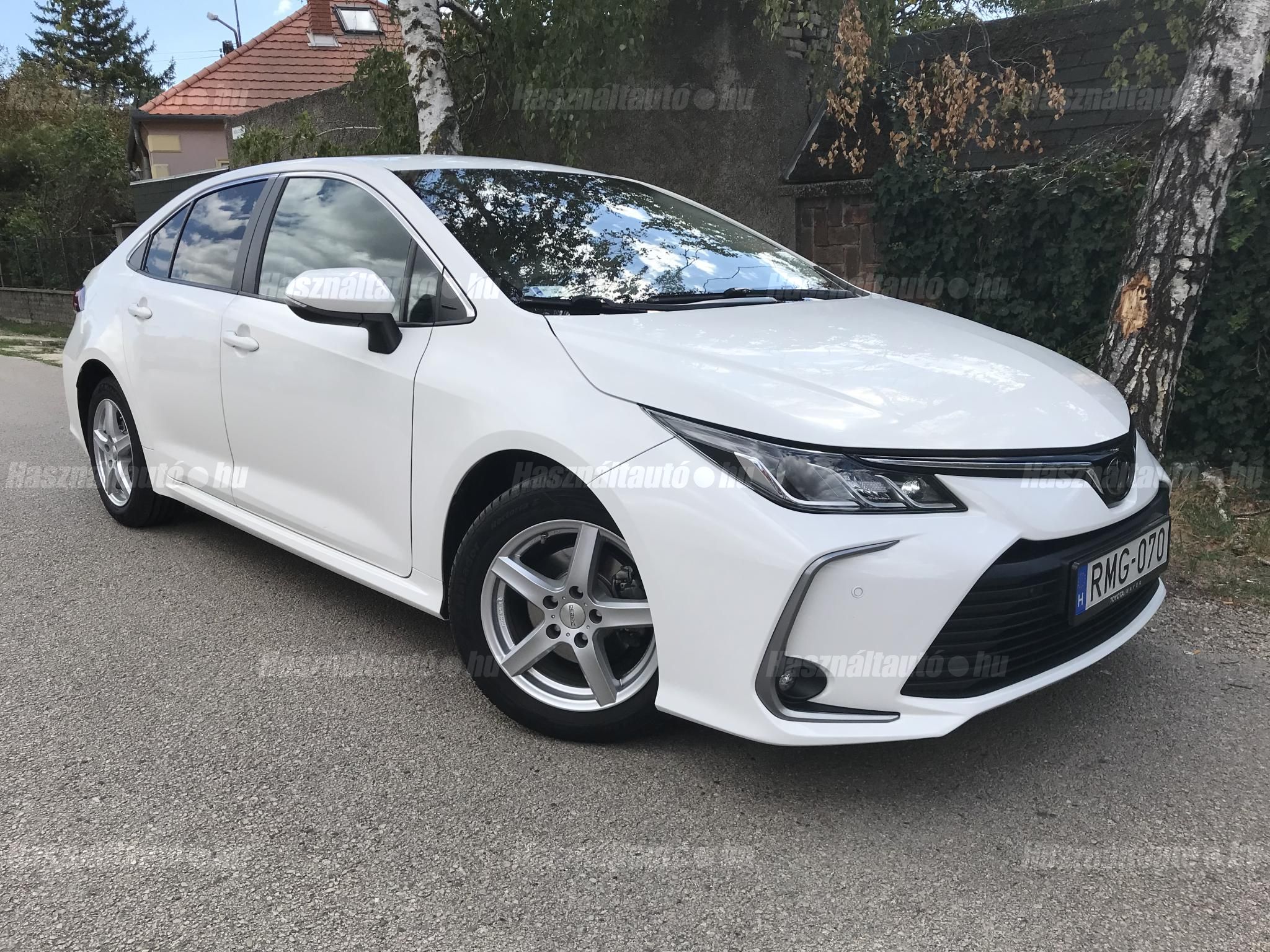 TOYOTA COROLLA 2019/6 - 1
