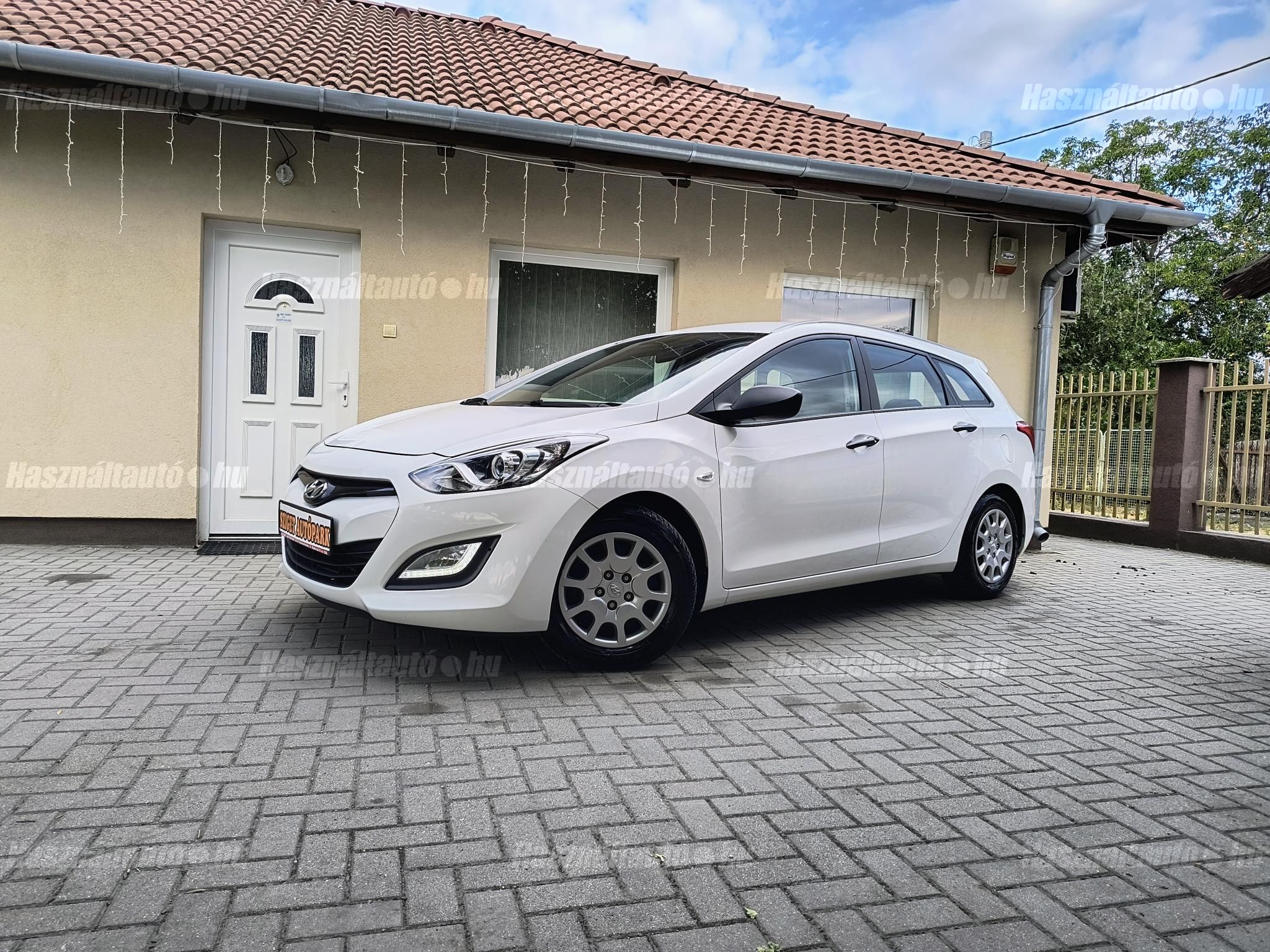 HYUNDAI I30 2013/3 - 1