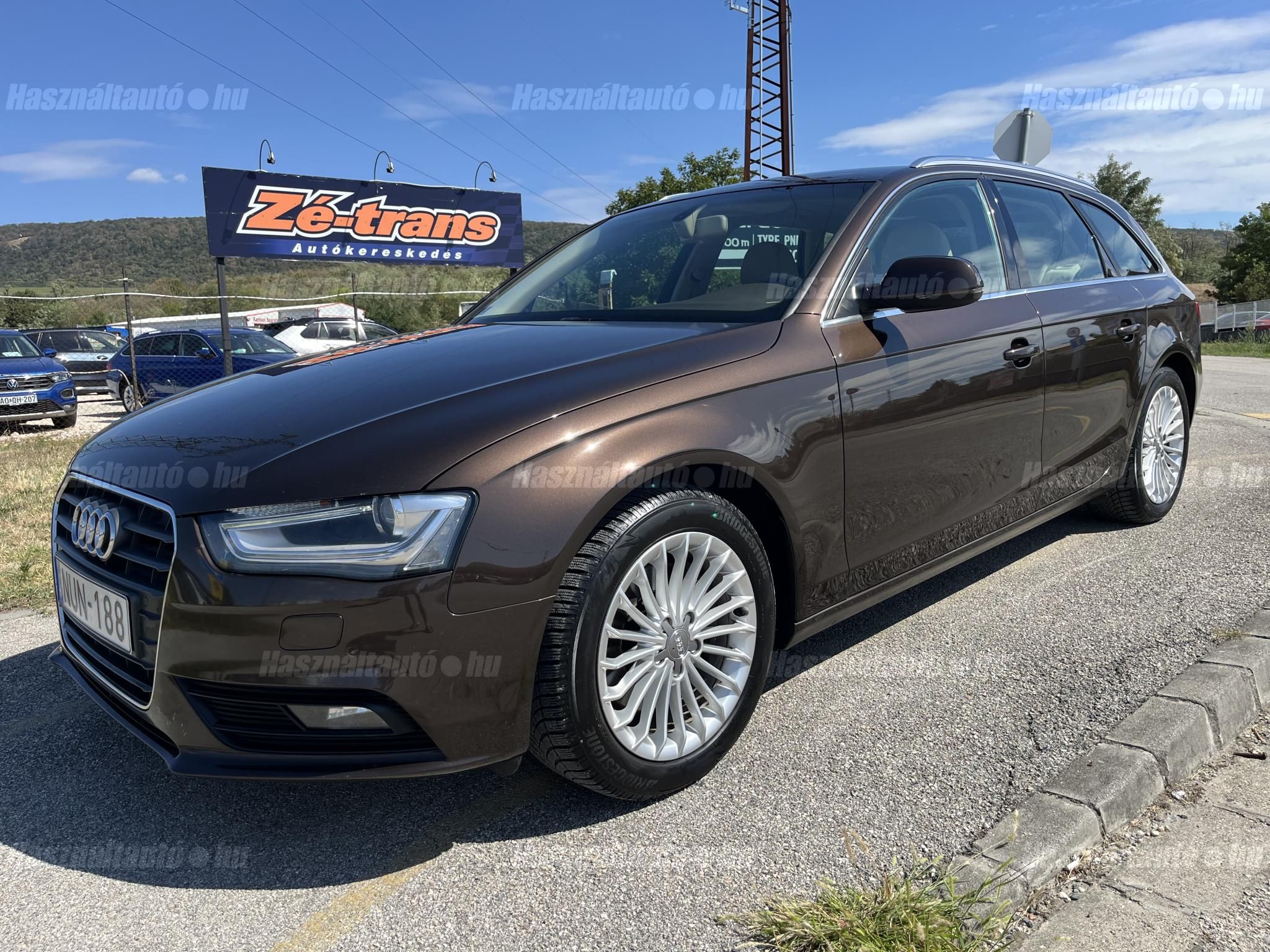 AUDI A4 2012/7 - 1