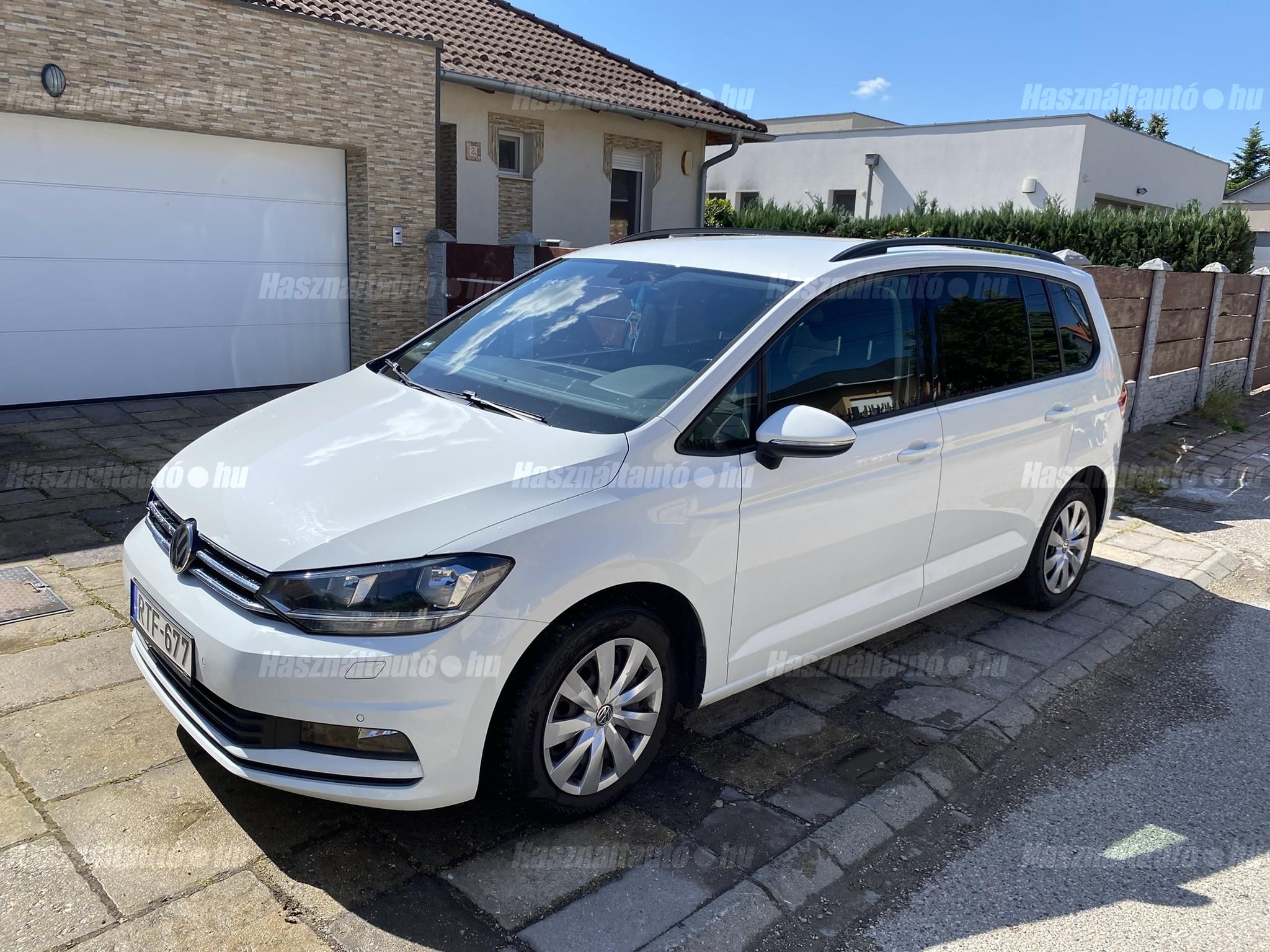 VOLKSWAGEN TOURAN 2019/10 - 1
